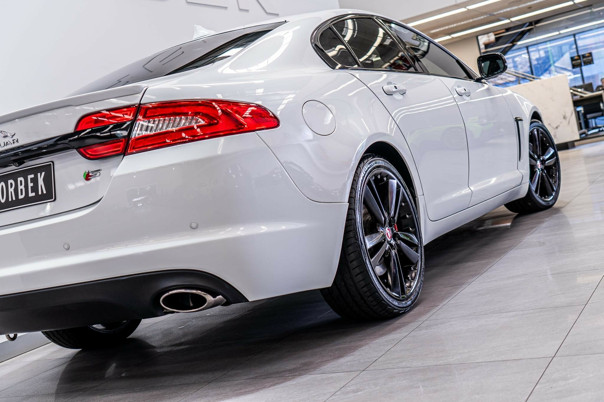2014 JAGUAR XF MY14 3.0D LUXURY 8 SP AUTOMATIC 4D SEDAN