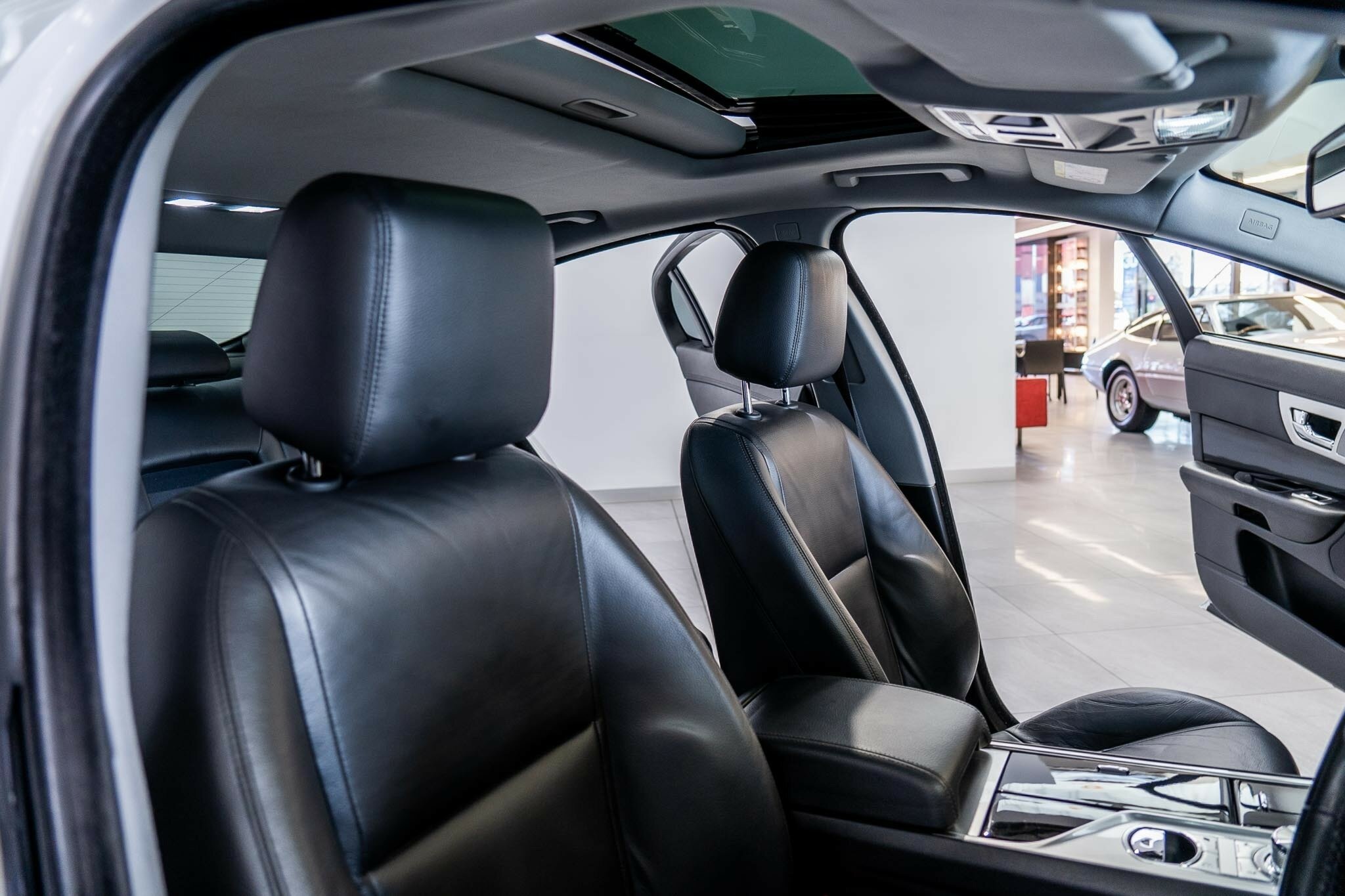 2014 JAGUAR XF MY14 3.0D LUXURY 8 SP AUTOMATIC 4D SEDAN