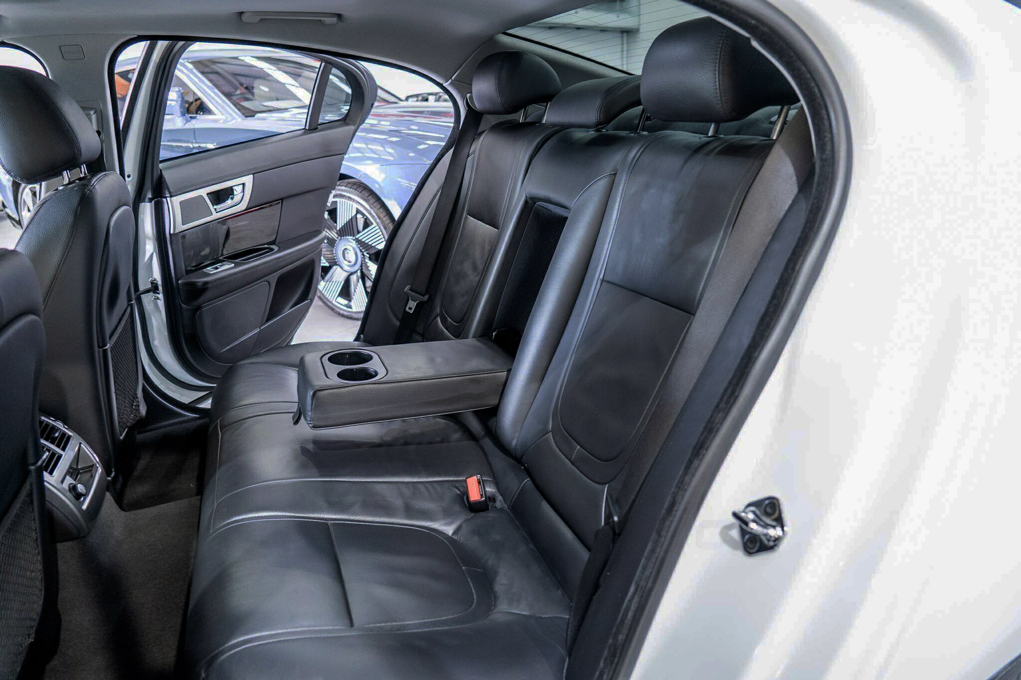 2014 JAGUAR XF MY14 3.0D LUXURY 8 SP AUTOMATIC 4D SEDAN