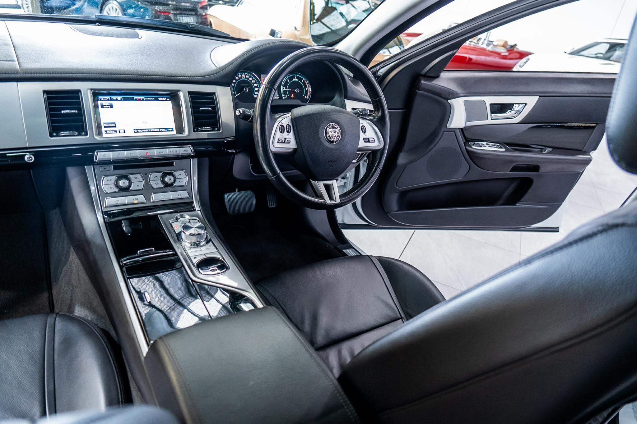 2014 JAGUAR XF MY14 3.0D LUXURY 8 SP AUTOMATIC 4D SEDAN