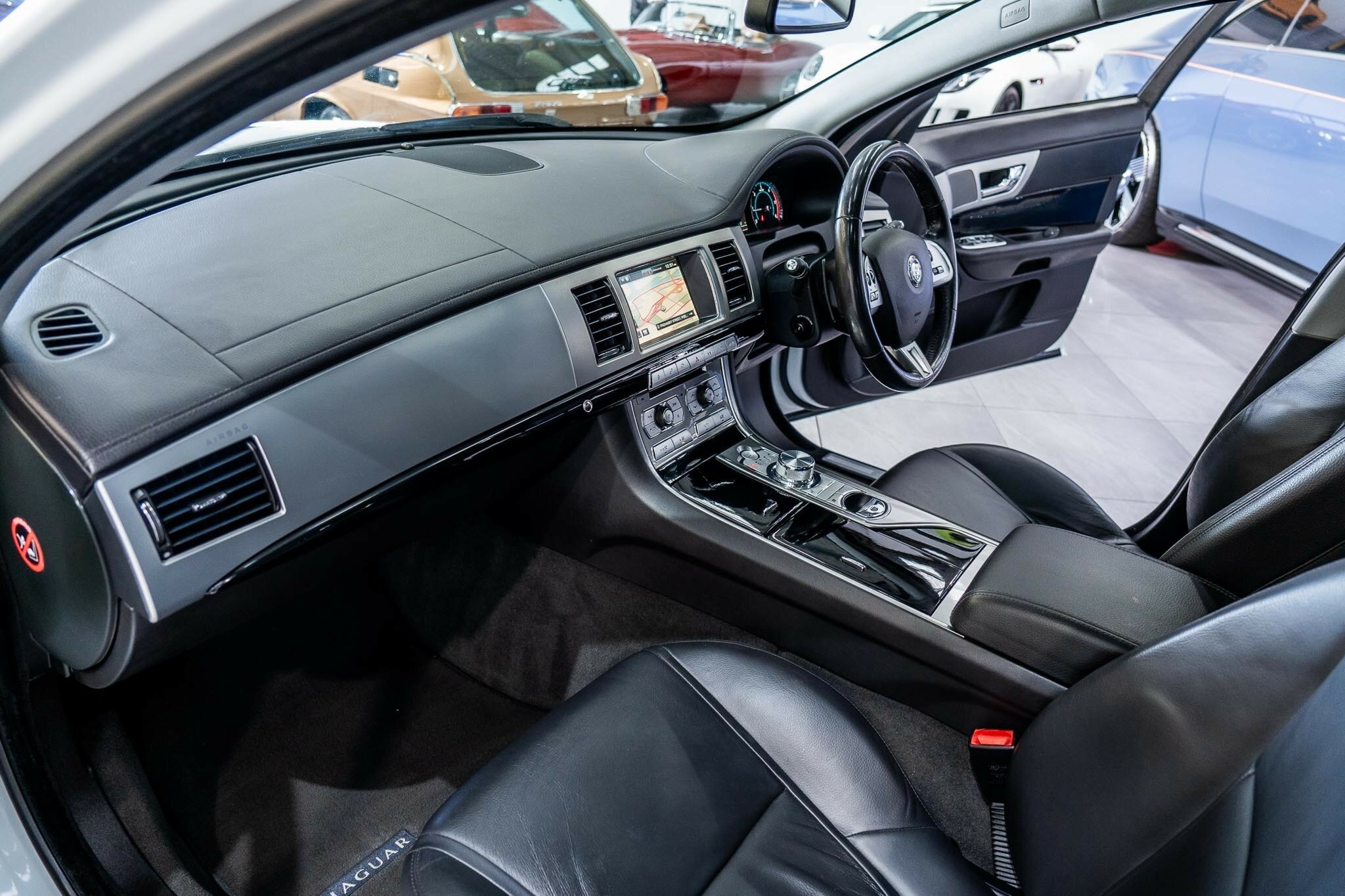 2014 JAGUAR XF MY14 3.0D LUXURY 8 SP AUTOMATIC 4D SEDAN