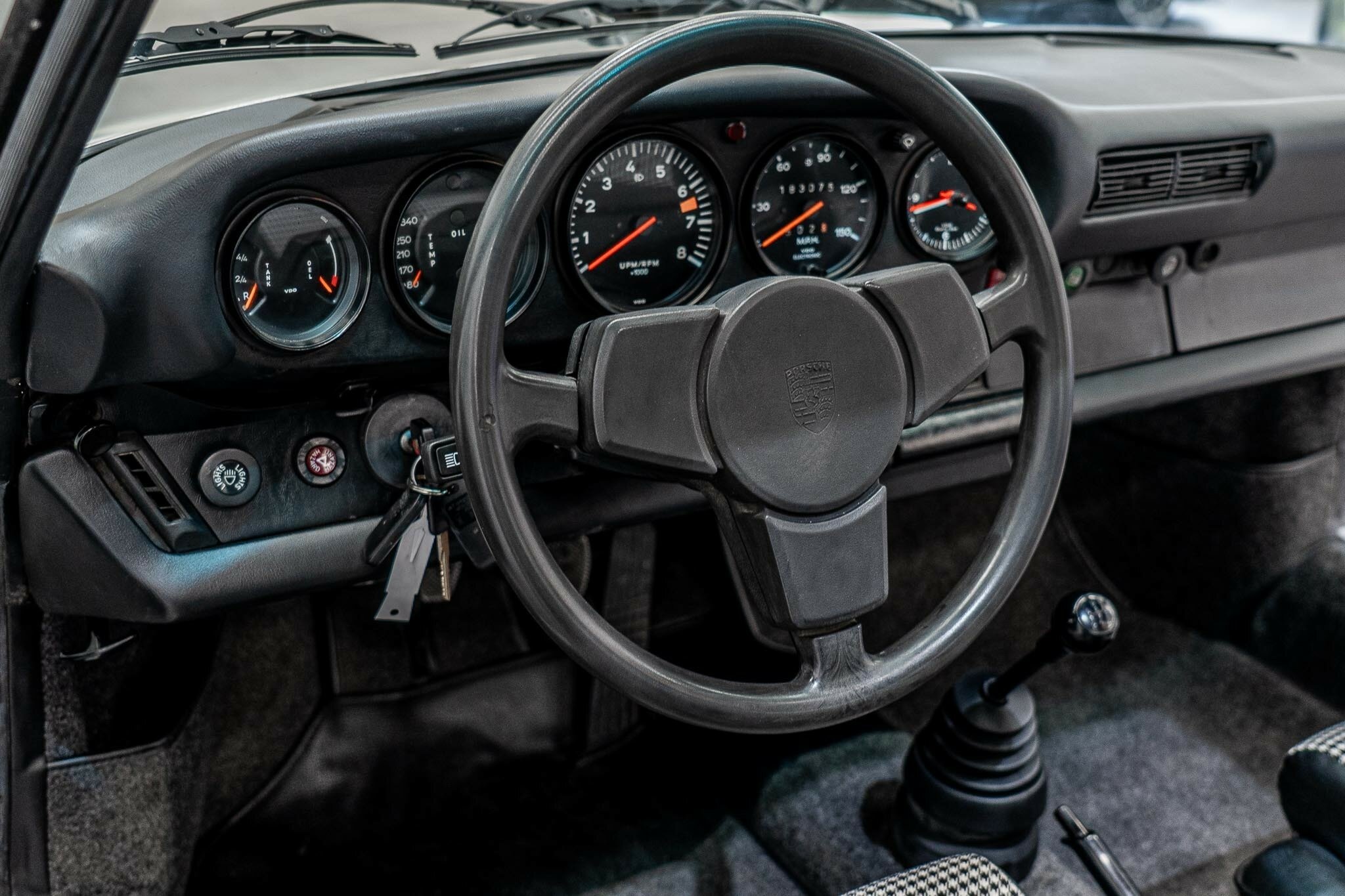 1977 PORSCHE 911 2.7 4 SP MANUAL 2D TARGA