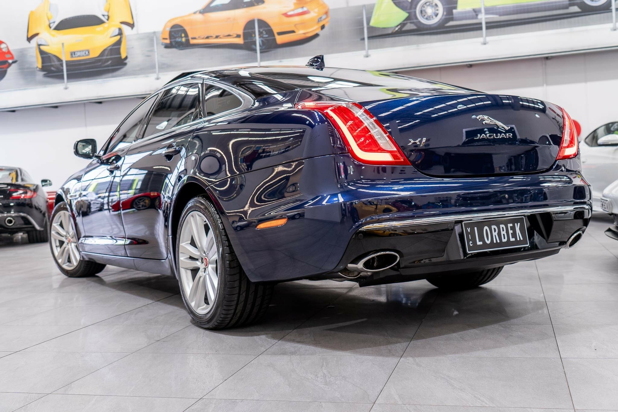 2016 JAGUAR XJ X351 MY16 3.0D V6 PREMIUM LUXURY LWB 8 SP AUTOMATIC 4D SEDAN
