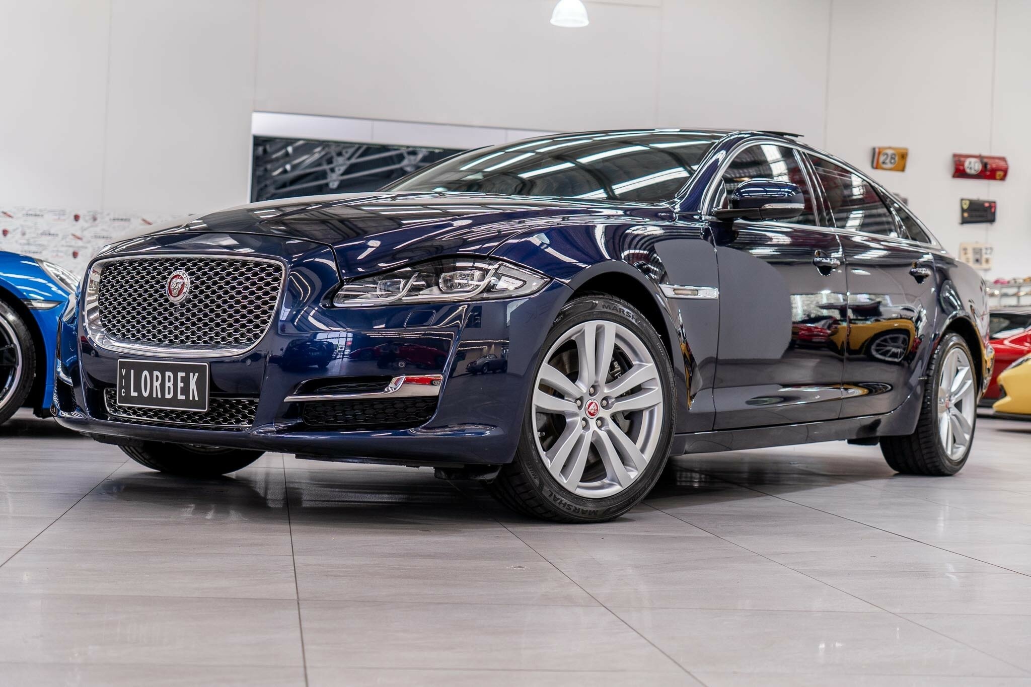 2016 JAGUAR XJ X351 MY16 3.0D V6 PREMIUM LUXURY LWB 8 SP AUTOMATIC 4D SEDAN