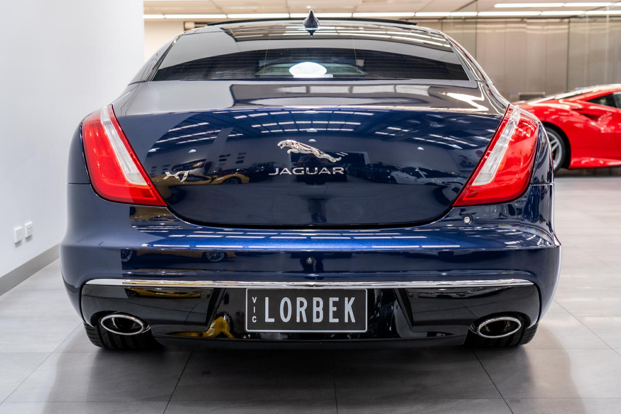 2016 JAGUAR XJ X351 MY16 3.0D V6 PREMIUM LUXURY LWB 8 SP AUTOMATIC 4D SEDAN