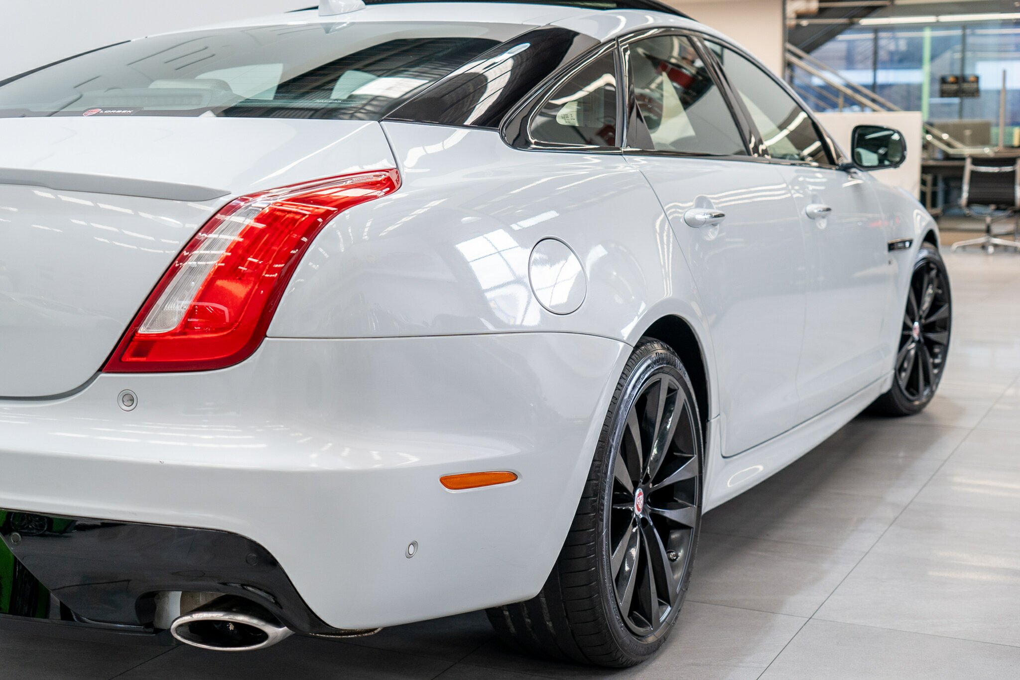 2016 JAGUAR XJ X351 MY16 3.0 V6 SC R-SPORT SWB 8 SP AUTOMATIC 4D SEDAN