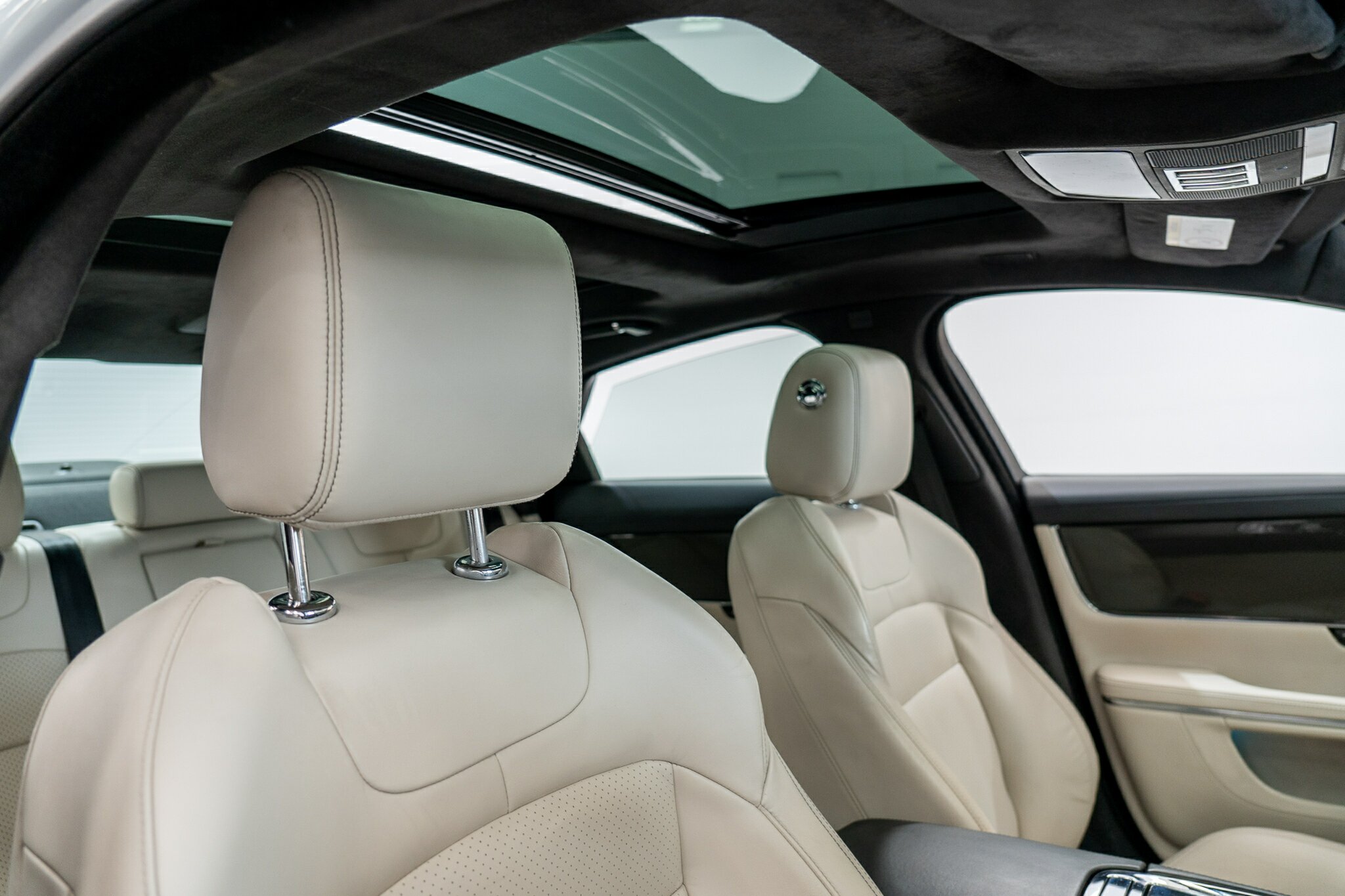 2016 JAGUAR XJ X351 MY16 3.0 V6 SC R-SPORT SWB 8 SP AUTOMATIC 4D SEDAN