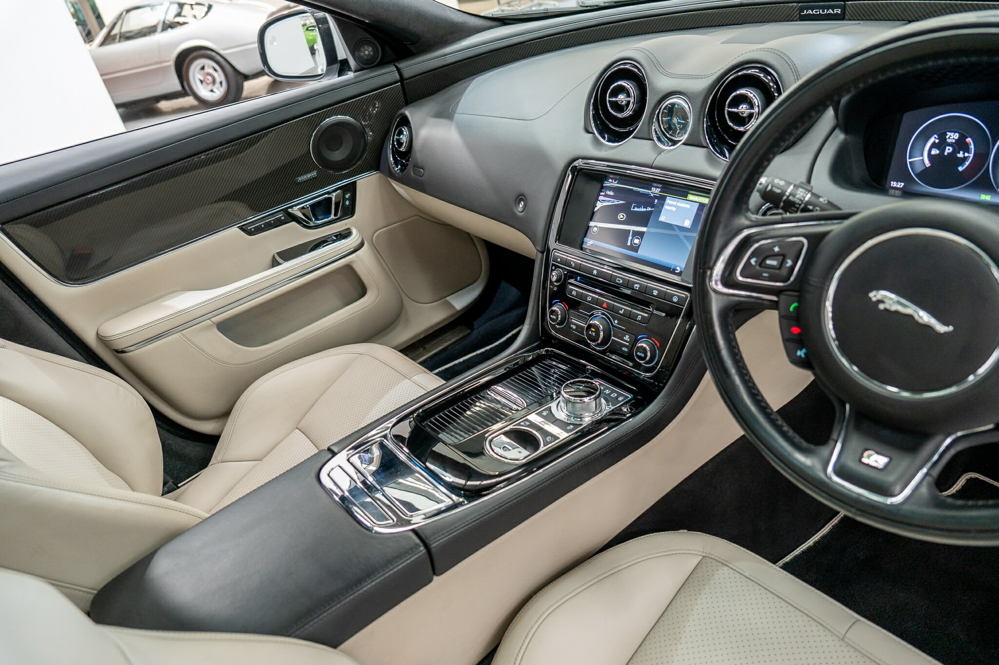 2016 JAGUAR XJ X351 MY16 3.0 V6 SC R-SPORT SWB 8 SP AUTOMATIC 4D SEDAN