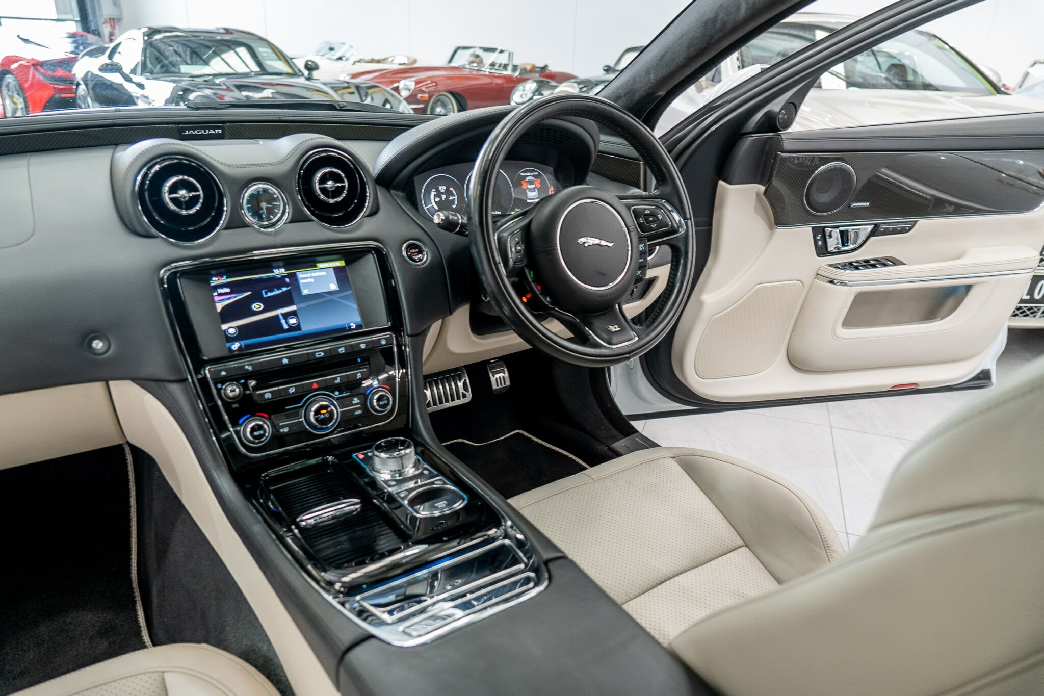 2016 JAGUAR XJ X351 MY16 3.0 V6 SC R-SPORT SWB 8 SP AUTOMATIC 4D SEDAN