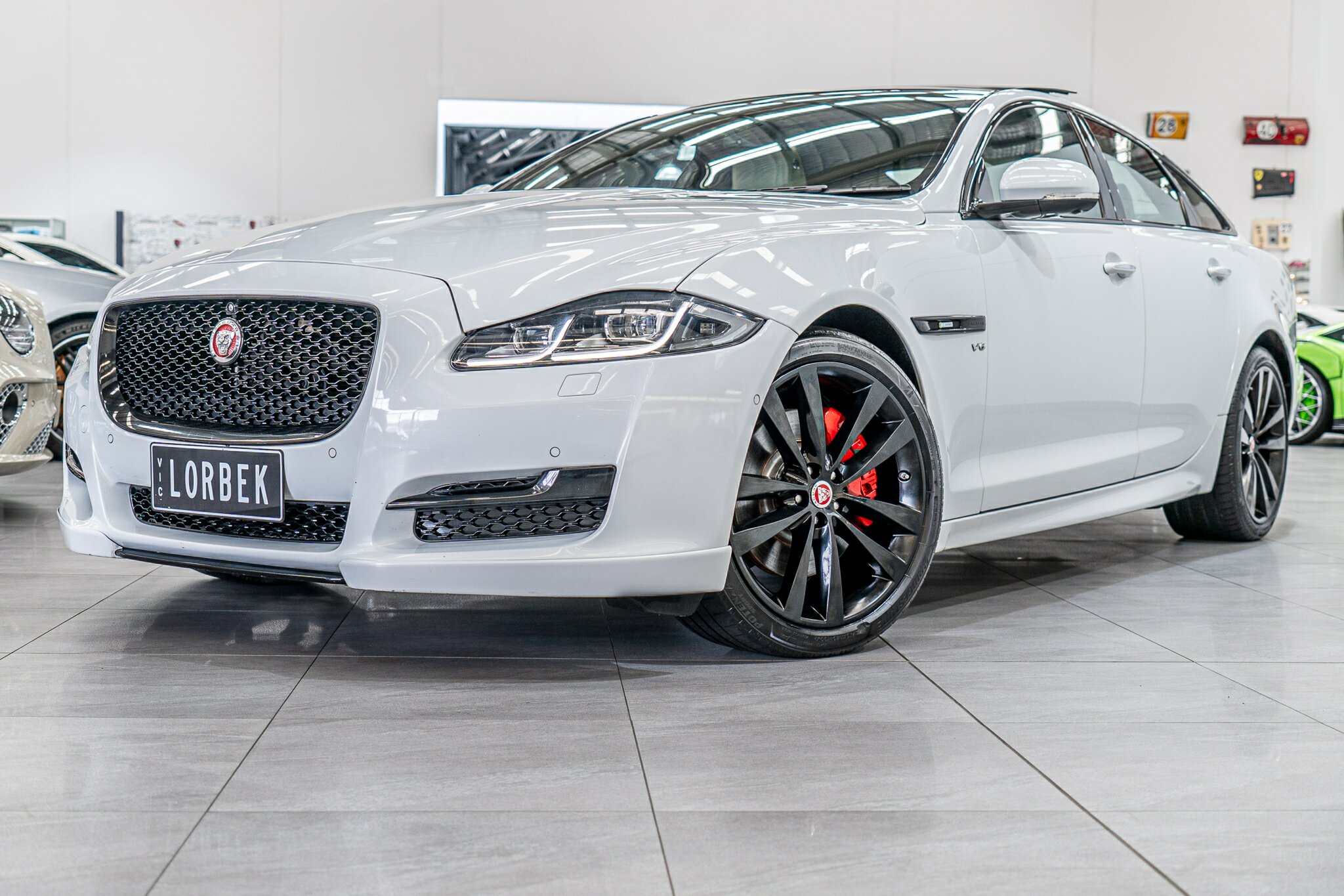 2016 JAGUAR XJ X351 MY16 3.0 V6 SC R-SPORT SWB 8 SP AUTOMATIC 4D SEDAN
