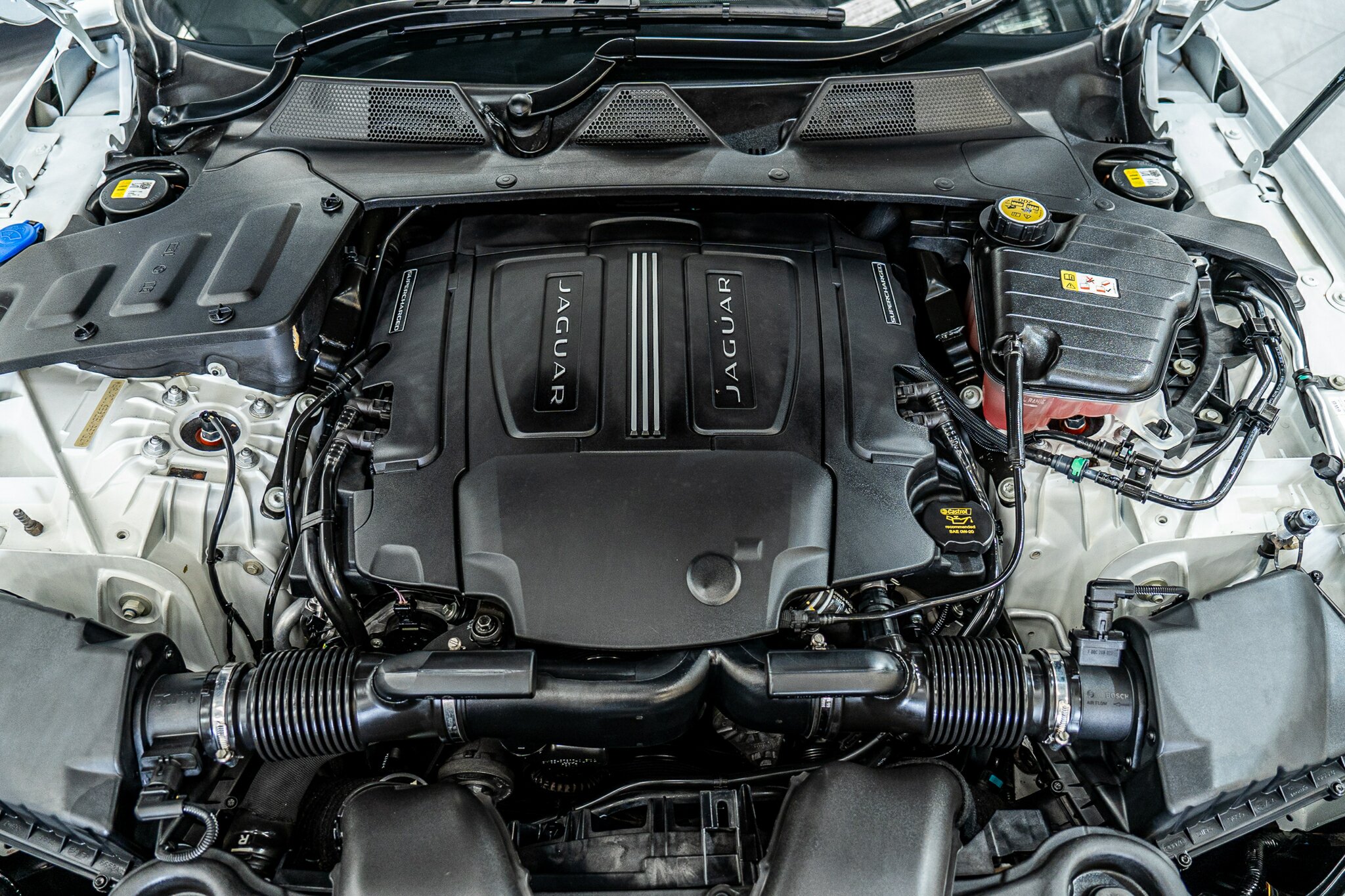 2016 JAGUAR XJ X351 MY16 3.0 V6 SC R-SPORT SWB 8 SP AUTOMATIC 4D SEDAN