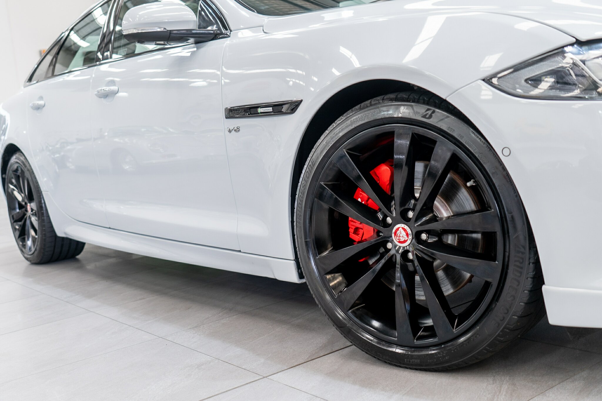 2016 JAGUAR XJ X351 MY16 3.0 V6 SC R-SPORT SWB 8 SP AUTOMATIC 4D SEDAN