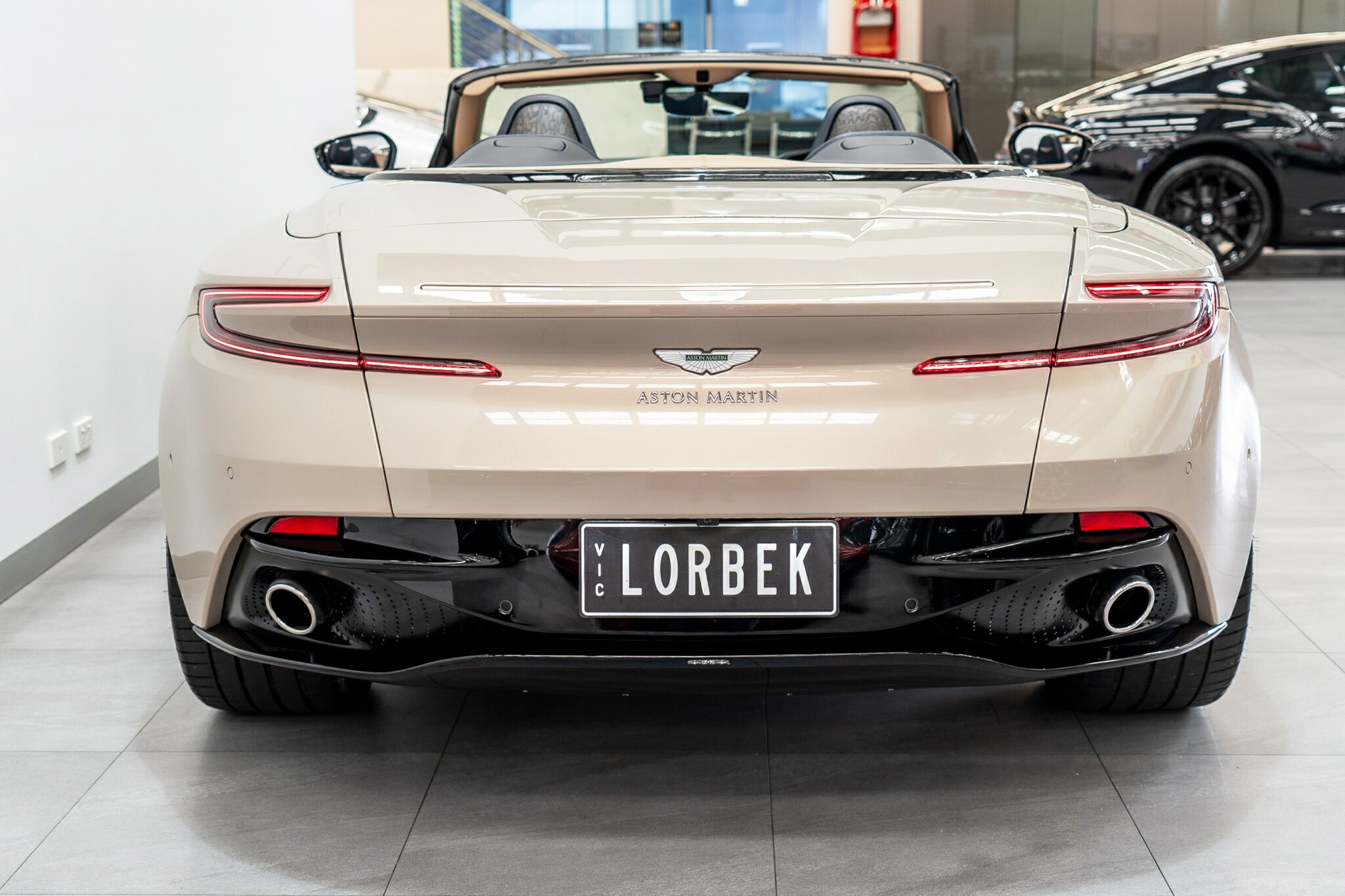 2021 ASTON MARTIN DB11 MY21 VOLANTE 8 SP AUTO STEPTRONIC SPRT 2D CONVERTIBLE