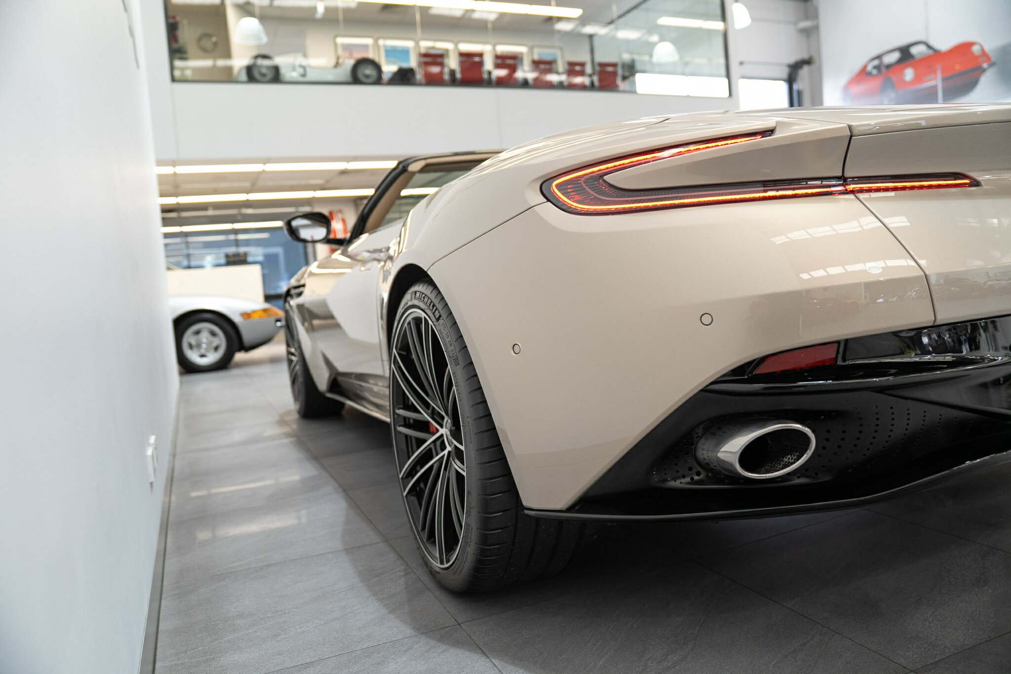 2021 ASTON MARTIN DB11 MY21 VOLANTE 8 SP AUTO STEPTRONIC SPRT 2D CONVERTIBLE