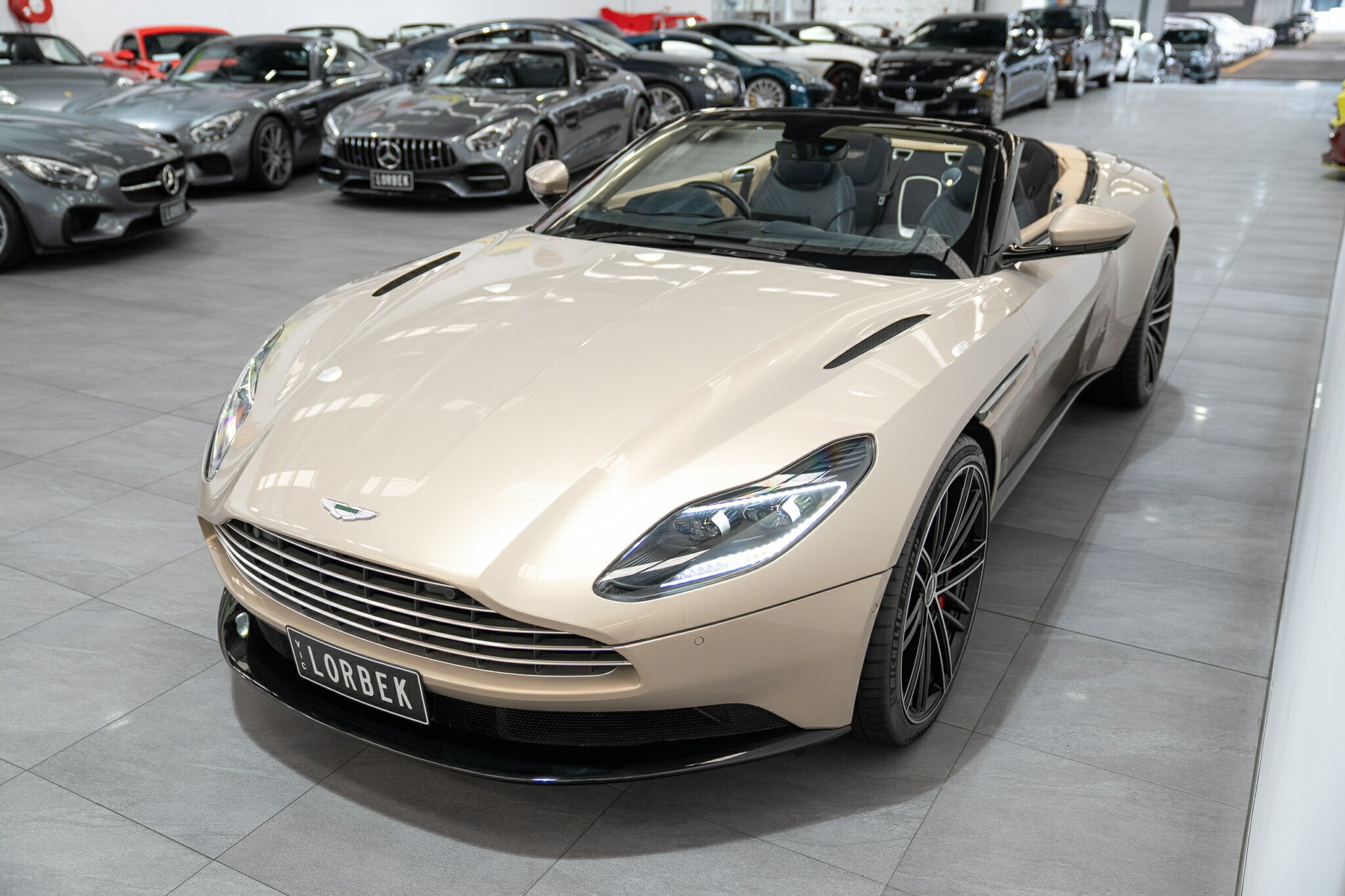 2021 ASTON MARTIN DB11 MY21 VOLANTE 8 SP AUTO STEPTRONIC SPRT 2D CONVERTIBLE