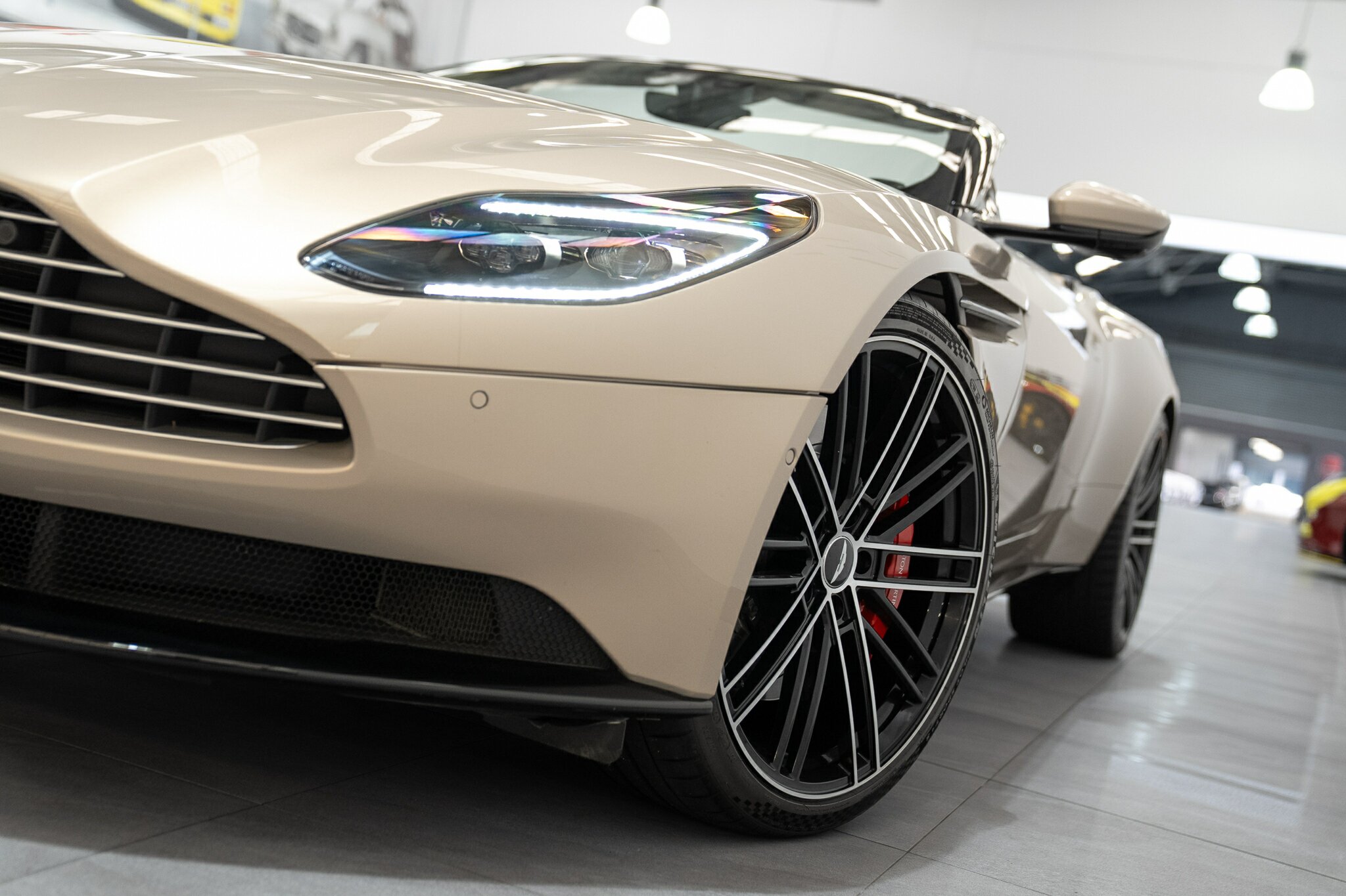 2021 ASTON MARTIN DB11 MY21 VOLANTE 8 SP AUTO STEPTRONIC SPRT 2D CONVERTIBLE
