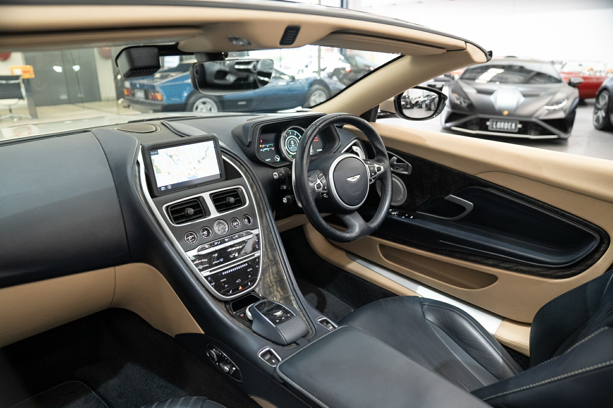2021 ASTON MARTIN DB11 MY21 VOLANTE 8 SP AUTO STEPTRONIC SPRT 2D CONVERTIBLE
