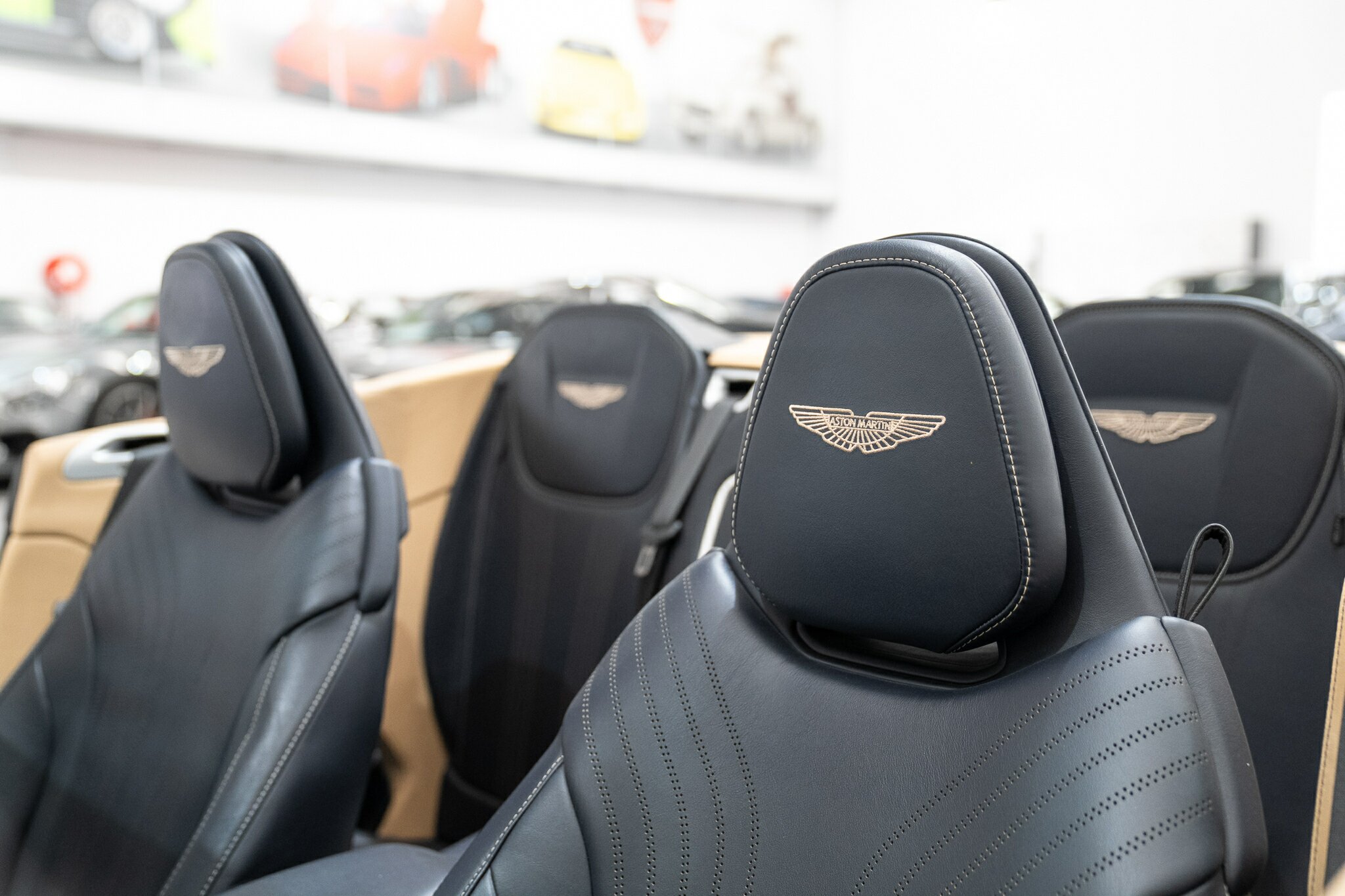 2021 ASTON MARTIN DB11 MY21 VOLANTE 8 SP AUTO STEPTRONIC SPRT 2D CONVERTIBLE
