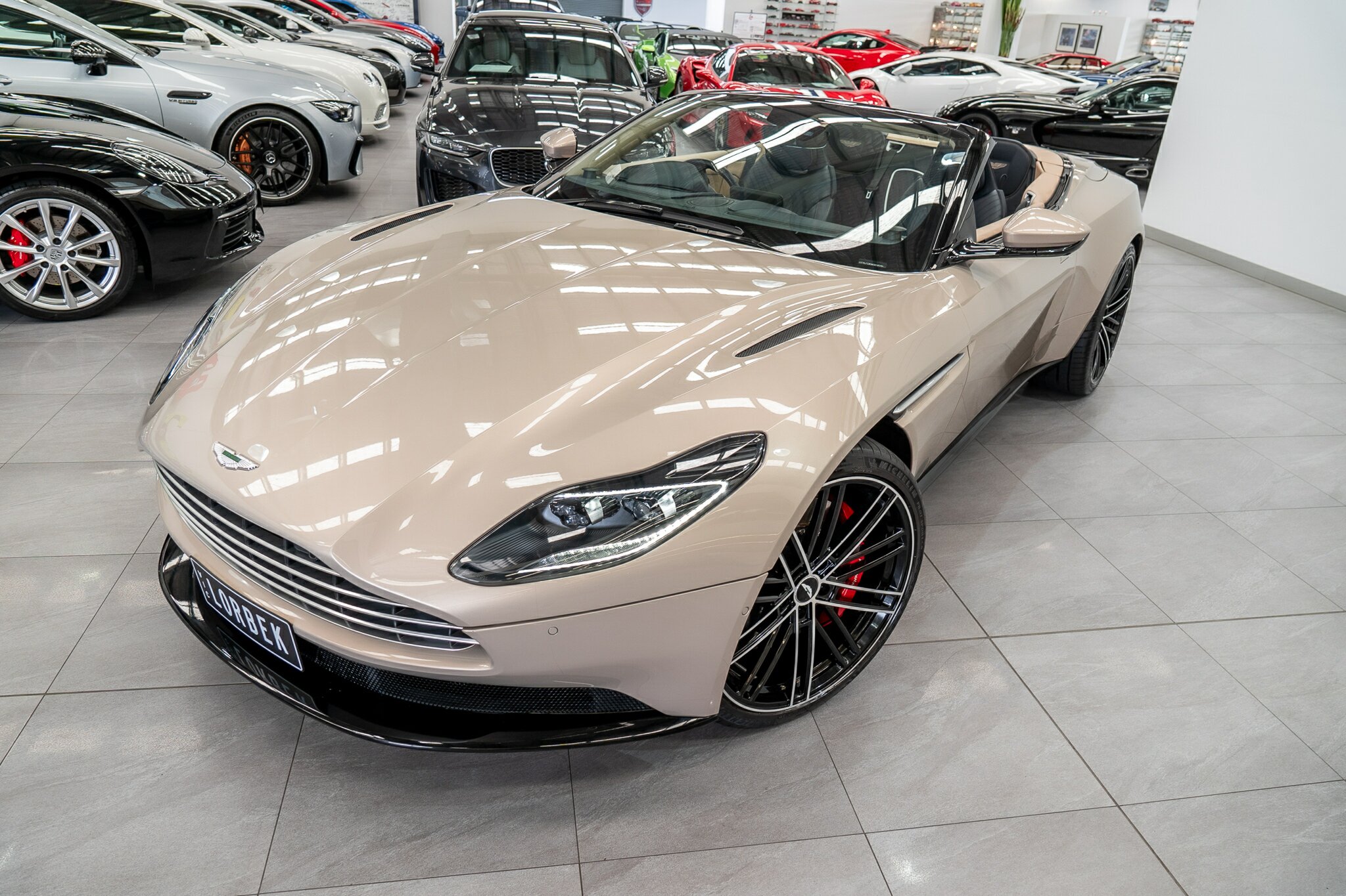 2021 ASTON MARTIN DB11 MY21 VOLANTE 8 SP AUTO STEPTRONIC SPRT 2D CONVERTIBLE