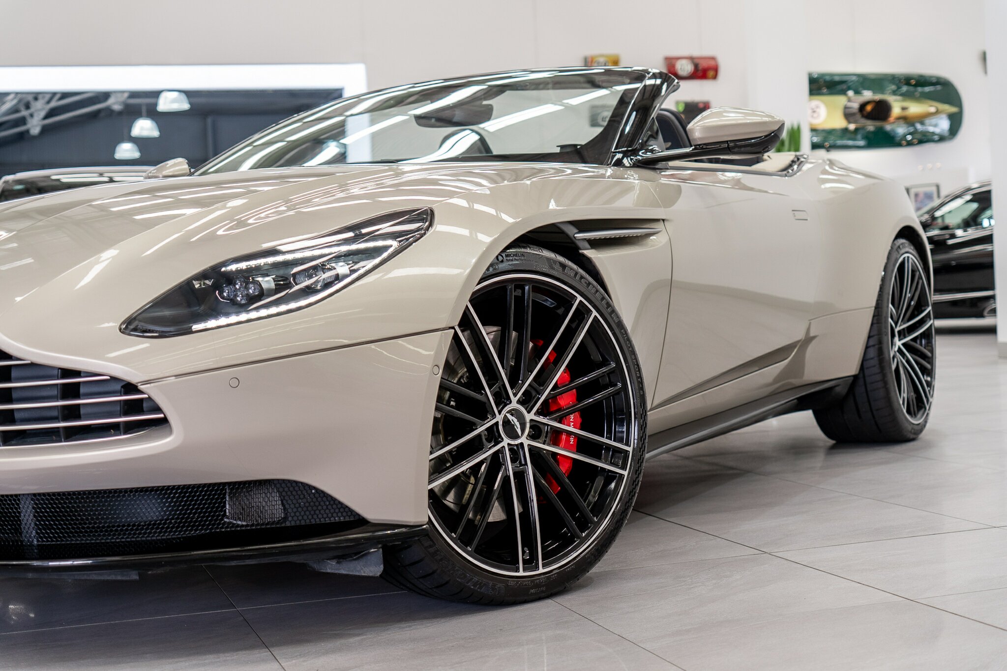 2021 ASTON MARTIN DB11 MY21 VOLANTE 8 SP AUTO STEPTRONIC SPRT 2D CONVERTIBLE