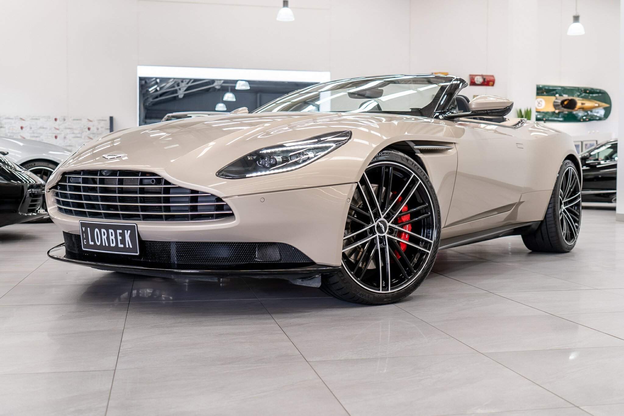 2021 ASTON MARTIN DB11 MY21 VOLANTE 8 SP AUTO STEPTRONIC SPRT 2D CONVERTIBLE