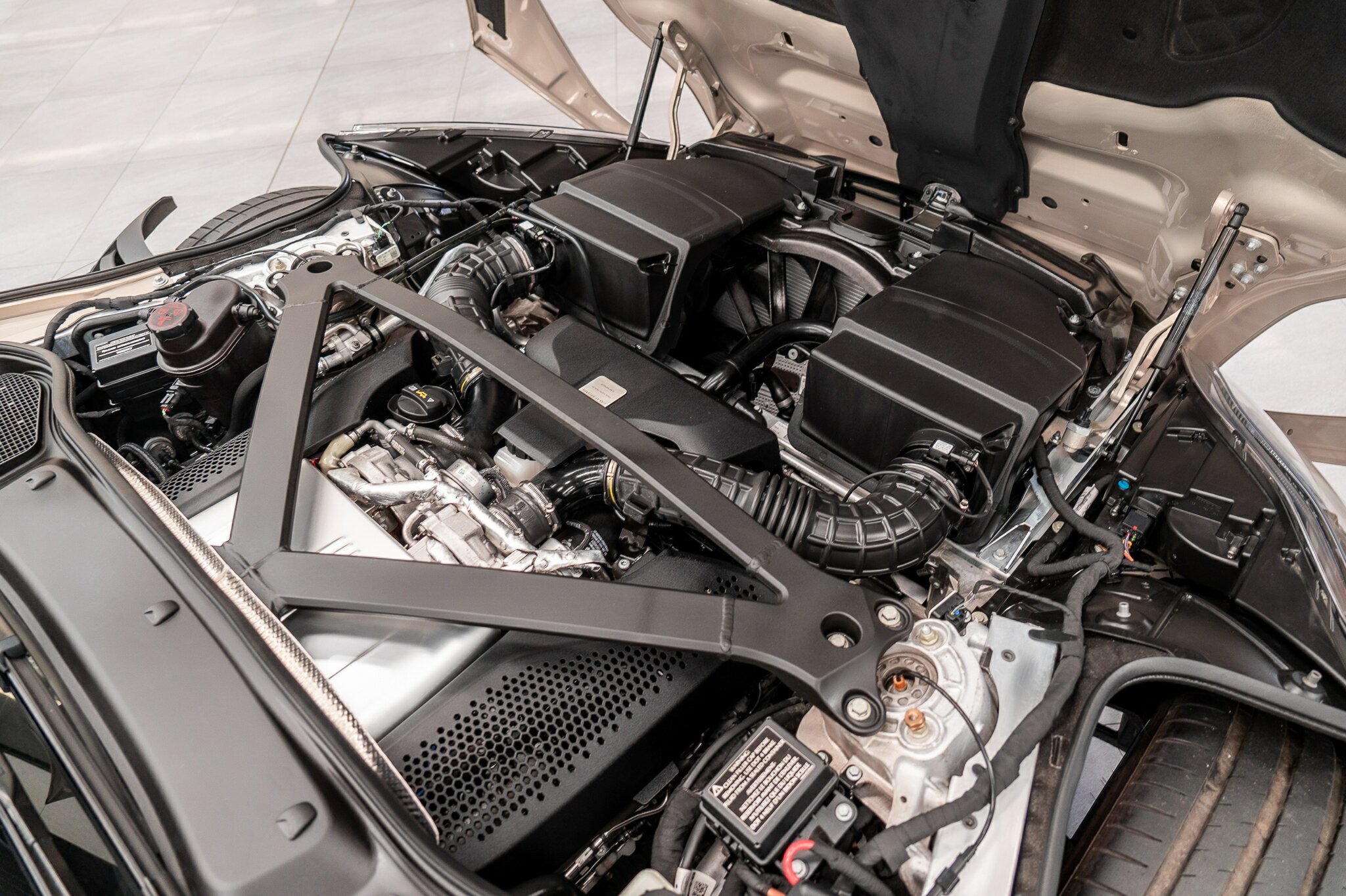 2021 ASTON MARTIN DB11 MY21 VOLANTE 8 SP AUTO STEPTRONIC SPRT 2D CONVERTIBLE