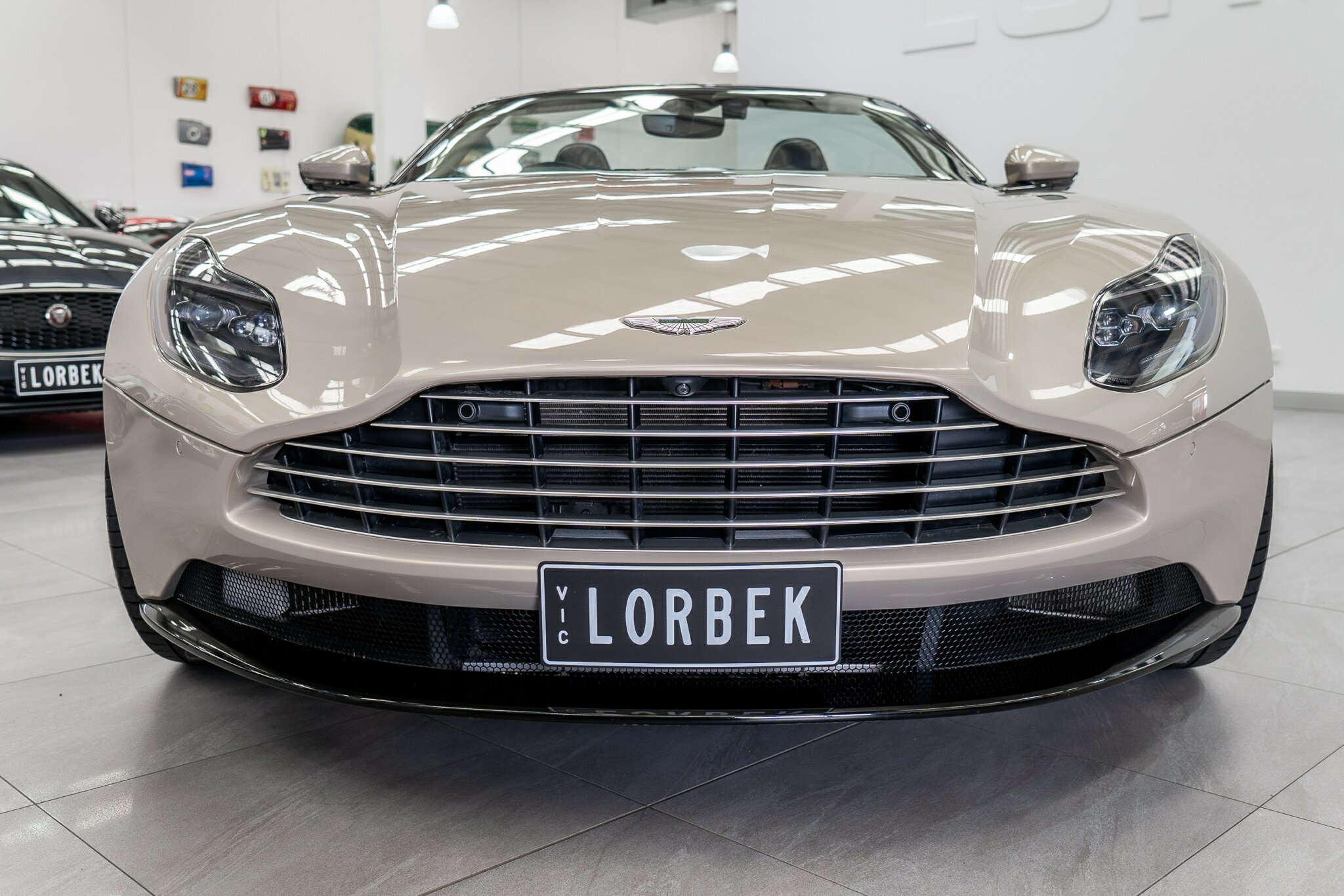 2021 ASTON MARTIN DB11 MY21 VOLANTE 8 SP AUTO STEPTRONIC SPRT 2D CONVERTIBLE