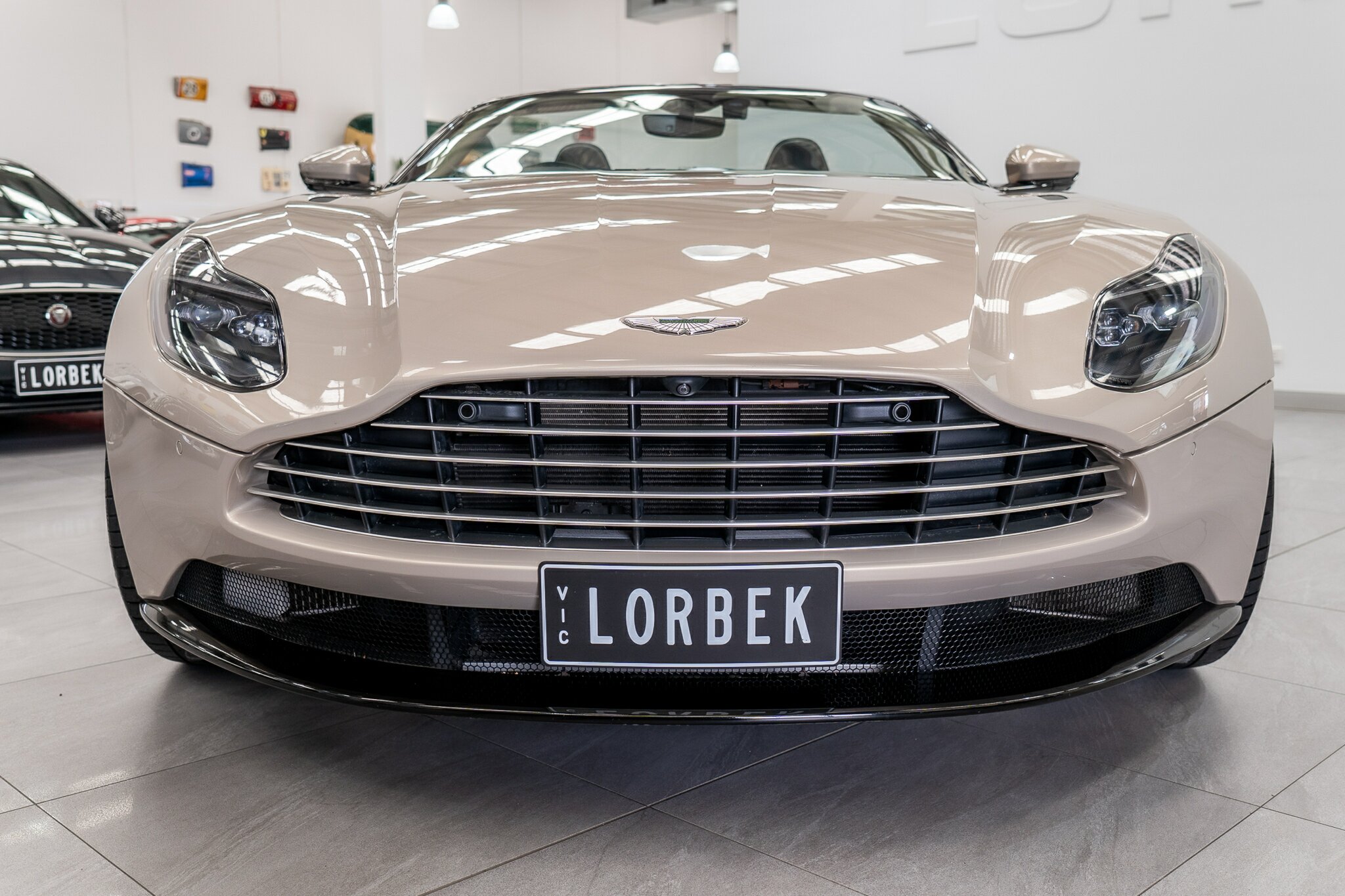 2021 ASTON MARTIN DB11 MY21 VOLANTE 8 SP AUTO STEPTRONIC SPRT 2D CONVERTIBLE