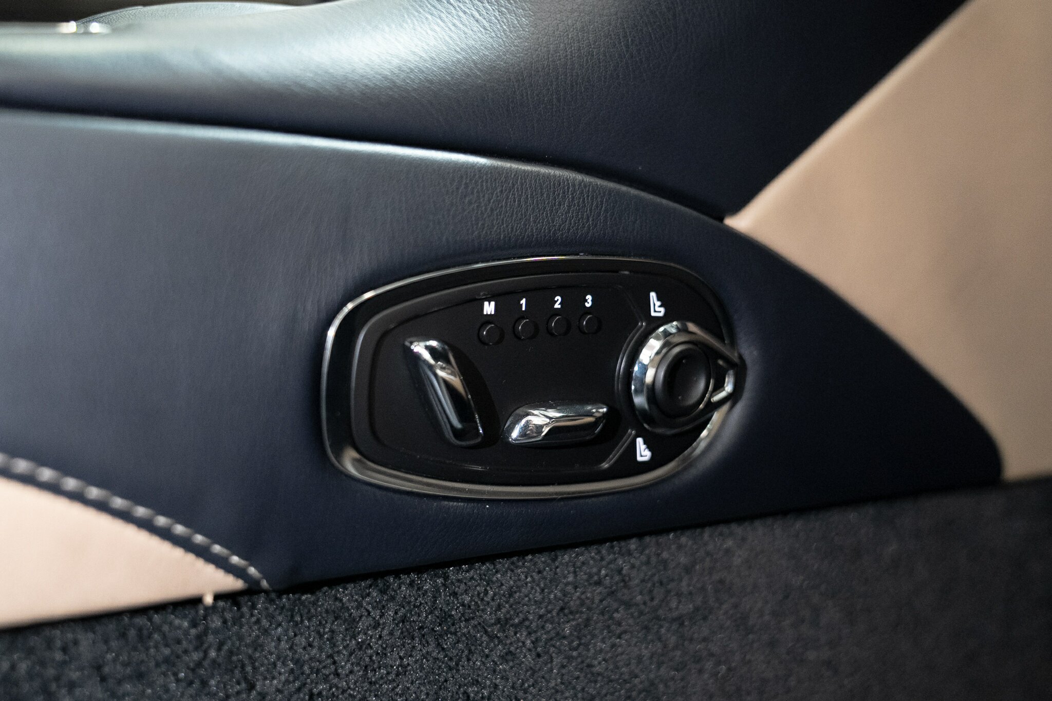 2021 ASTON MARTIN DB11 MY21 VOLANTE 8 SP AUTO STEPTRONIC SPRT 2D CONVERTIBLE