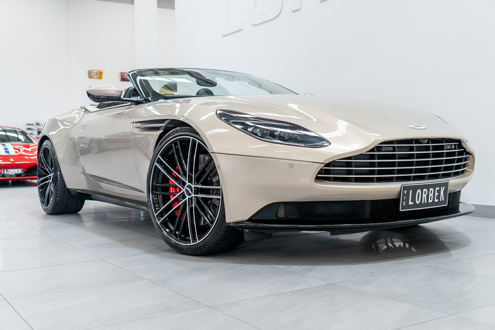 2021 ASTON MARTIN DB11 MY21 VOLANTE 8 SP AUTO STEPTRONIC SPRT 2D CONVERTIBLE