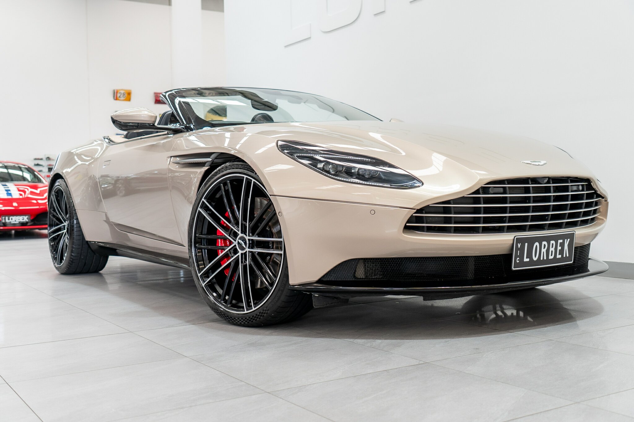 2021 ASTON MARTIN DB11 MY21 VOLANTE 8 SP AUTO STEPTRONIC SPRT 2D CONVERTIBLE