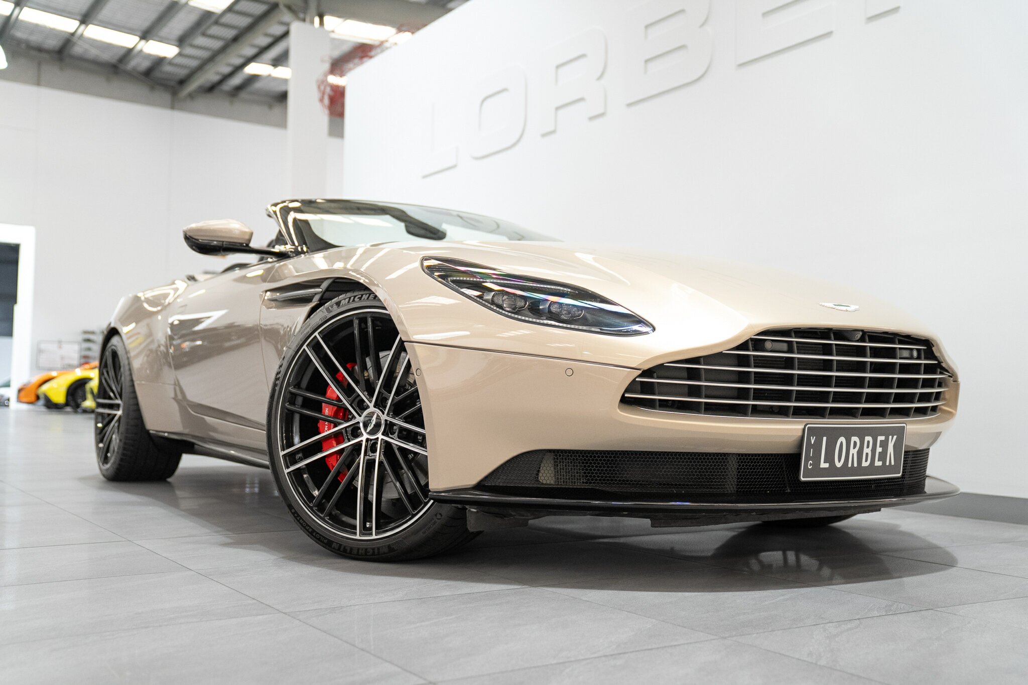 2021 ASTON MARTIN DB11 MY21 VOLANTE 8 SP AUTO STEPTRONIC SPRT 2D CONVERTIBLE
