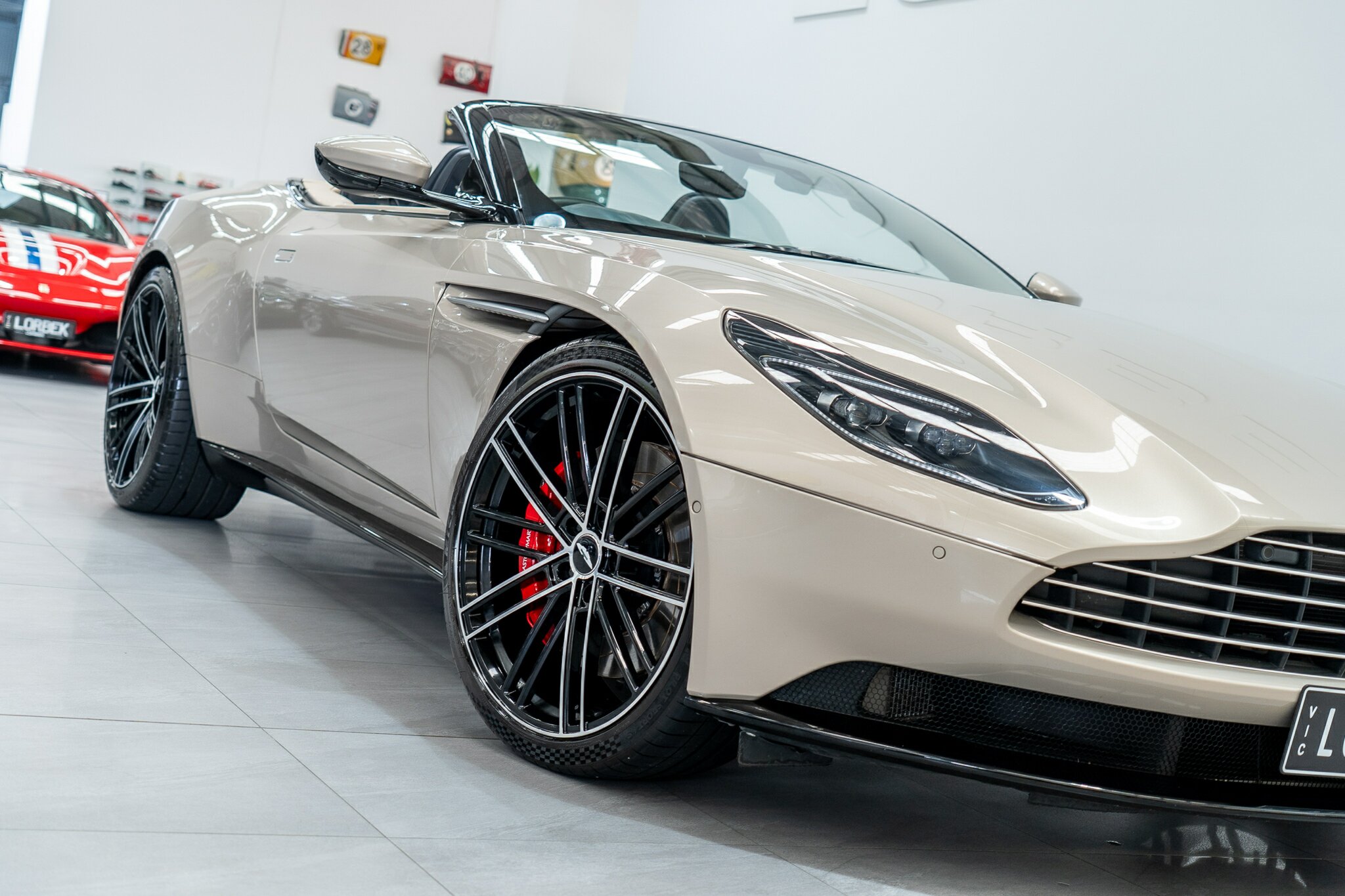 2021 ASTON MARTIN DB11 MY21 VOLANTE 8 SP AUTO STEPTRONIC SPRT 2D CONVERTIBLE