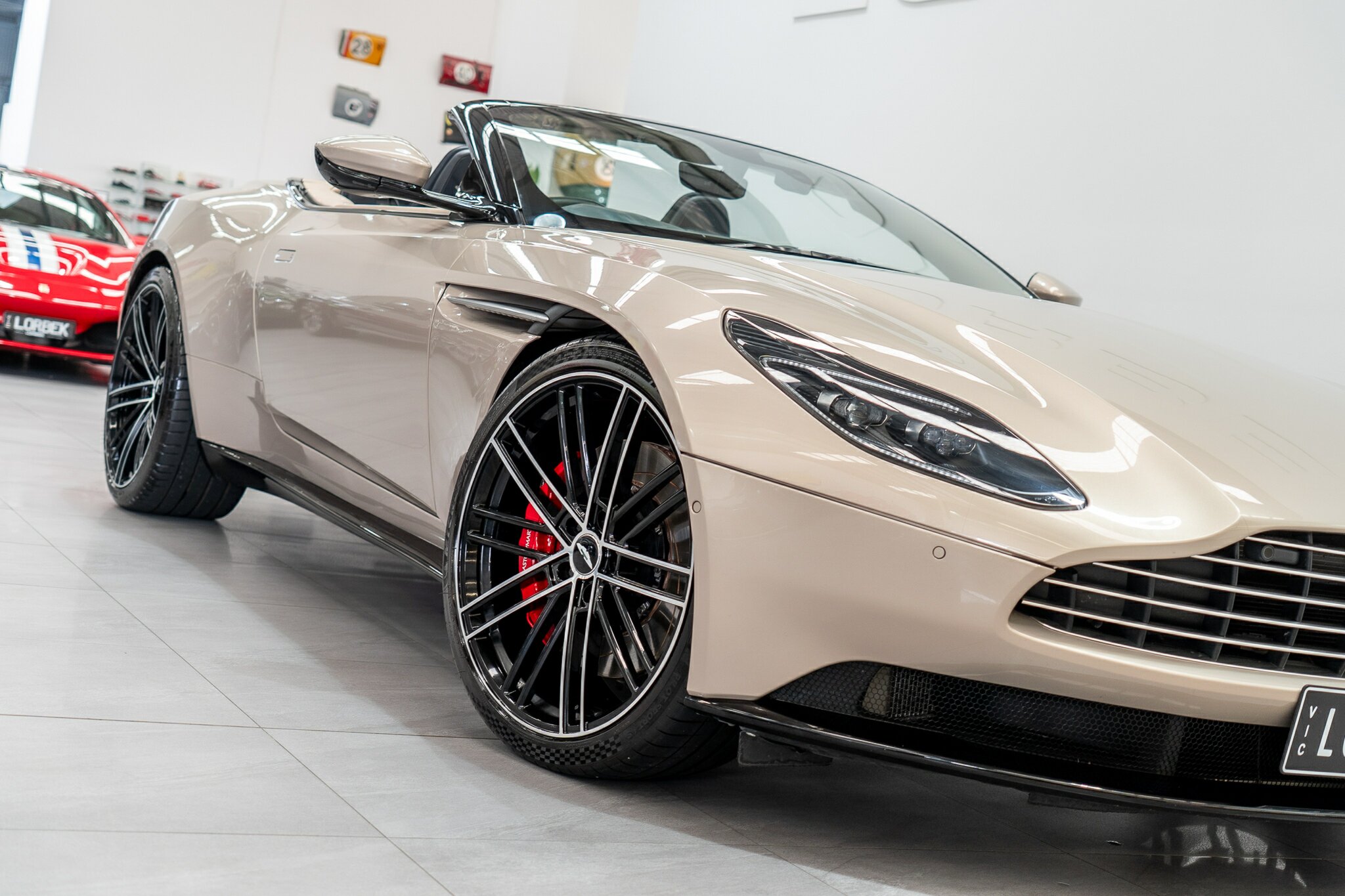 2021 ASTON MARTIN DB11 MY21 VOLANTE 8 SP AUTO STEPTRONIC SPRT 2D CONVERTIBLE