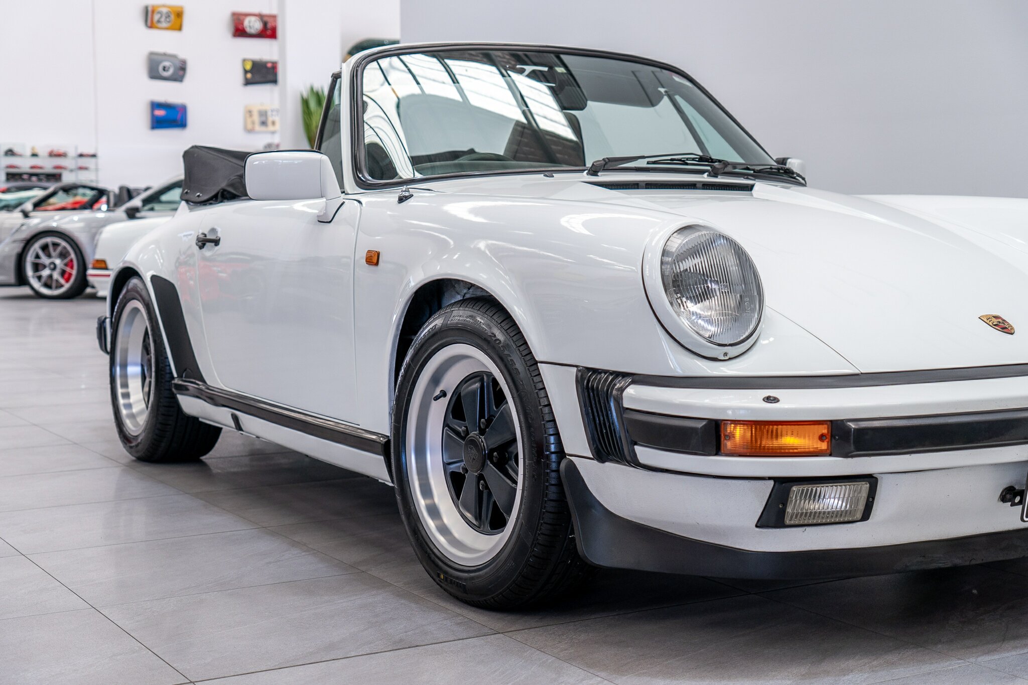 1987 PORSCHE 911 CARRERA 5 SP MANUAL 2D CABRIOLET