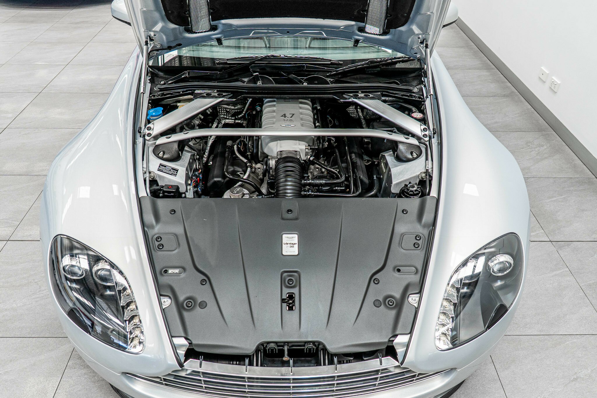 2010 ASTON MARTIN V8 MY10 VANTAGE 6 SP AUTO SEQUENTIAL SEDAN
