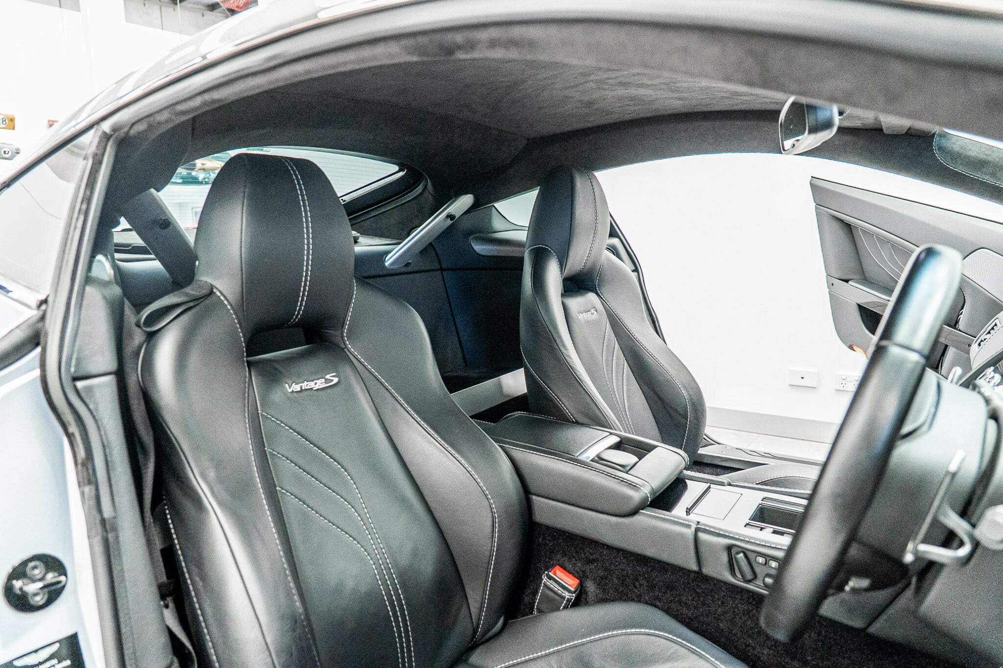 2011 ASTON MARTIN V8 MY11 VANTAGE S 7 SP AUTOMATIC SEDAN