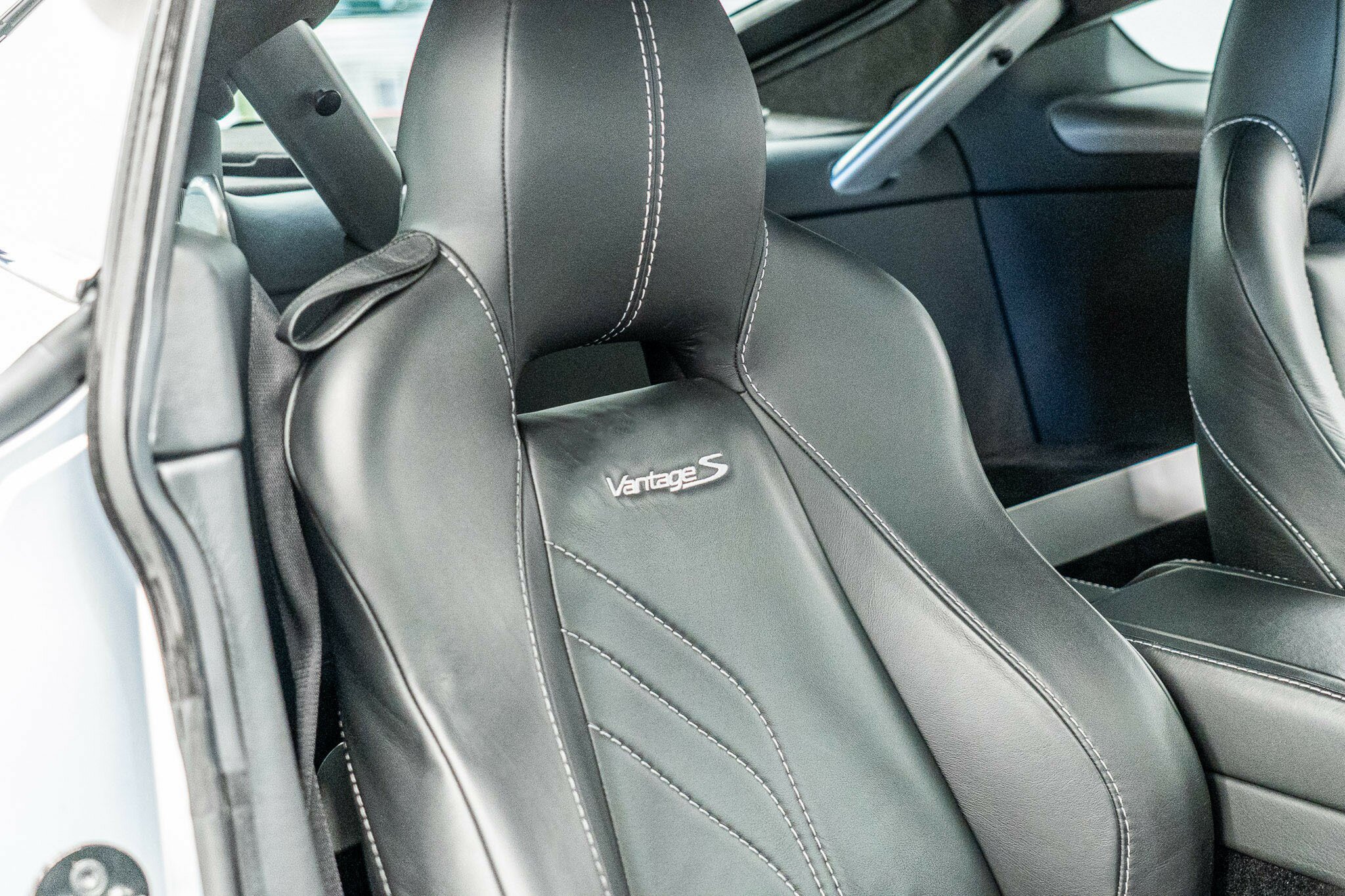 2011 ASTON MARTIN V8 MY11 VANTAGE S 7 SP AUTOMATIC SEDAN