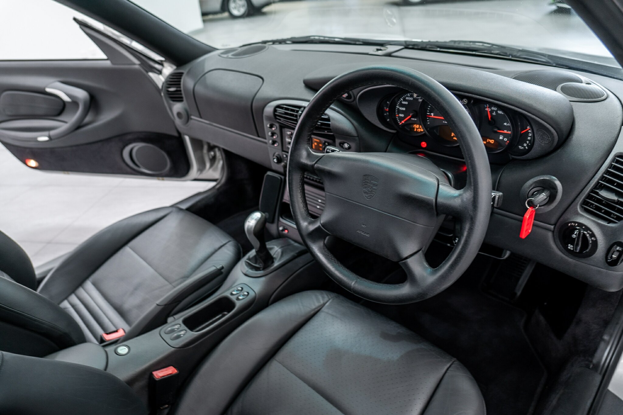 1998 PORSCHE 911 CARRERA 4 6 SP MANUAL 2D COUPE