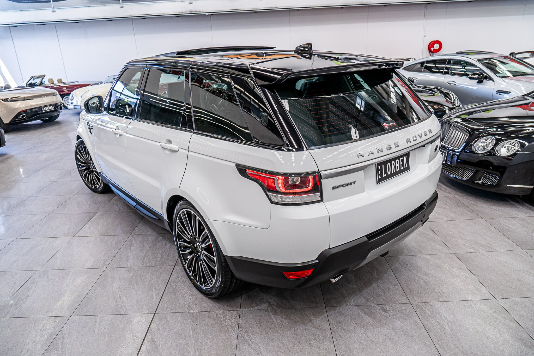 2017 RANGE ROVER RANGE ROVER LW MY17 SPORT 3.0 TDV6 SE 8 SP AUTOMATIC 4D WAGON