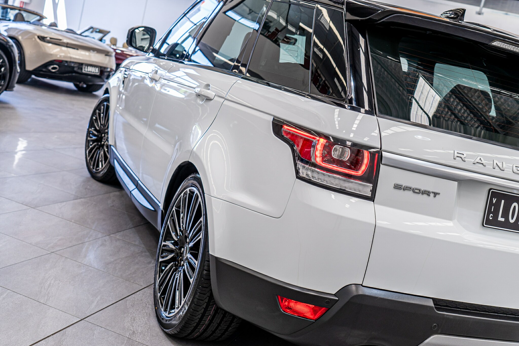 2017 RANGE ROVER RANGE ROVER LW MY17 SPORT 3.0 TDV6 SE 8 SP AUTOMATIC 4D WAGON