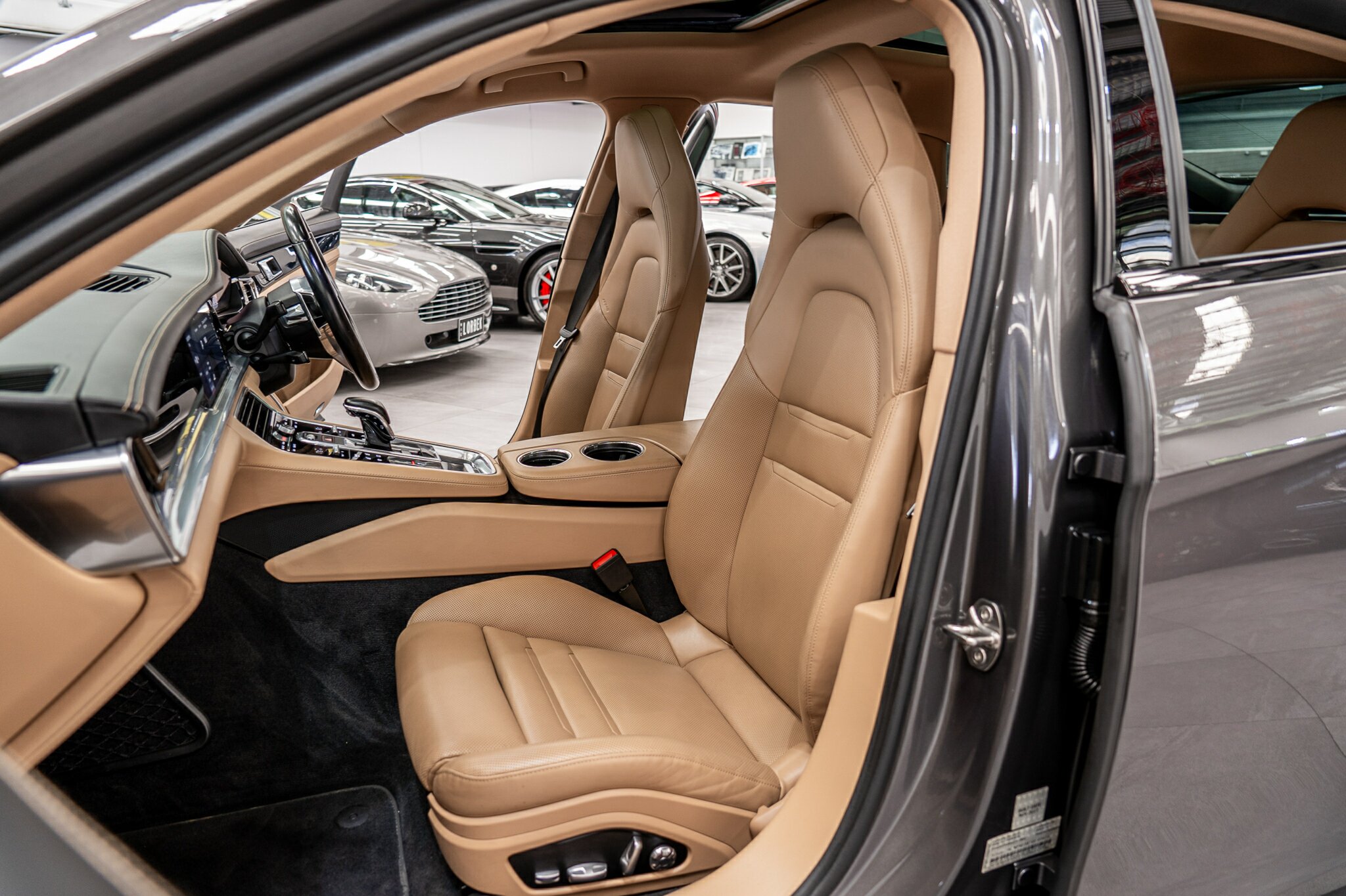 2017 PORSCHE PANAMERA 97A MY18 4S 8 SP AUTO DUAL CLUTCH 4D COUPE