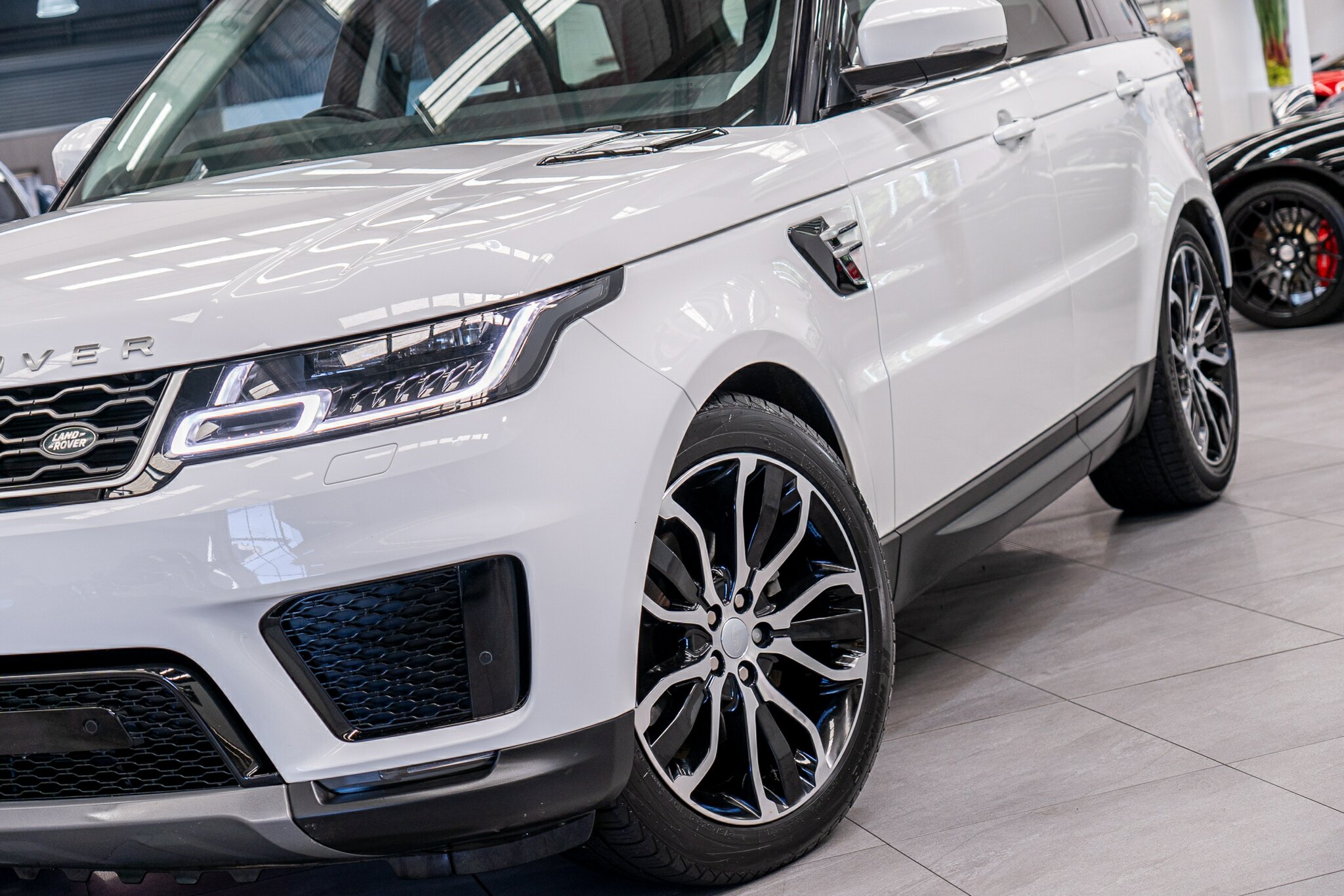 2018 RANGE ROVER RANGE ROVER LW MY19 SPORT SDV6 SE (183kW) 8 SP AUTOMATIC 4D WAGON