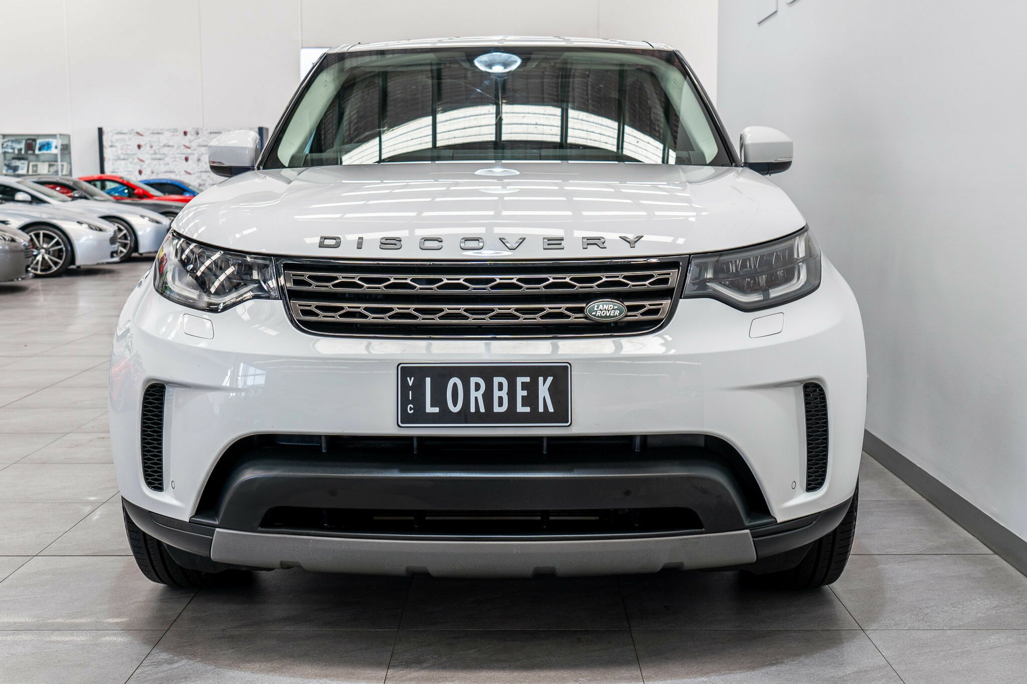2017 LAND ROVER DISCOVERY MY17 TD6 SE 8 SP AUTOMATIC 4D WAGON