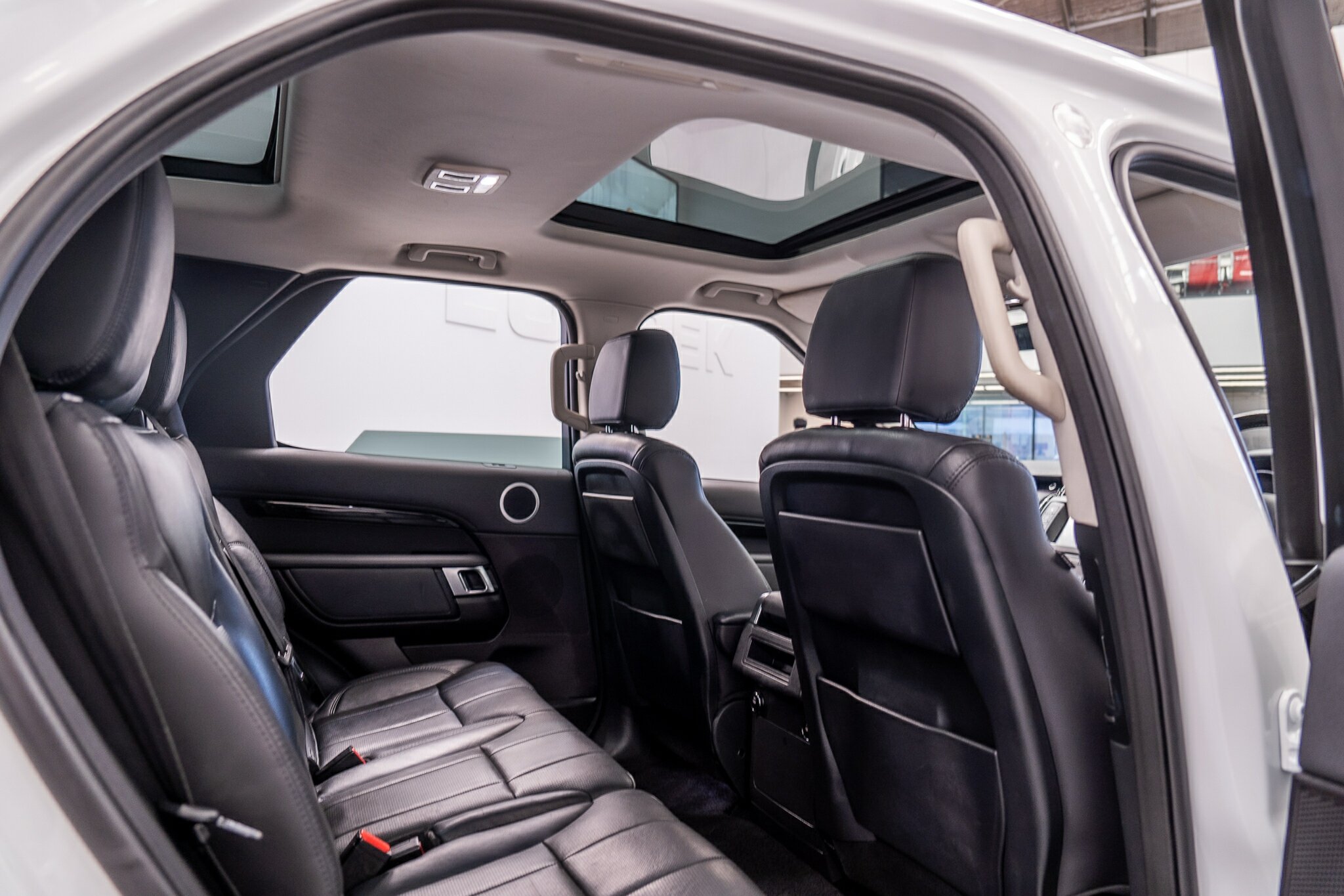 2017 LAND ROVER DISCOVERY MY17 TD6 SE 8 SP AUTOMATIC 4D WAGON