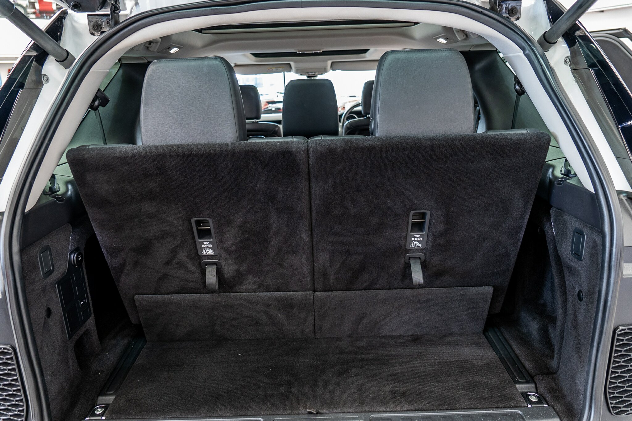 2017 LAND ROVER DISCOVERY MY17 TD6 SE 8 SP AUTOMATIC 4D WAGON