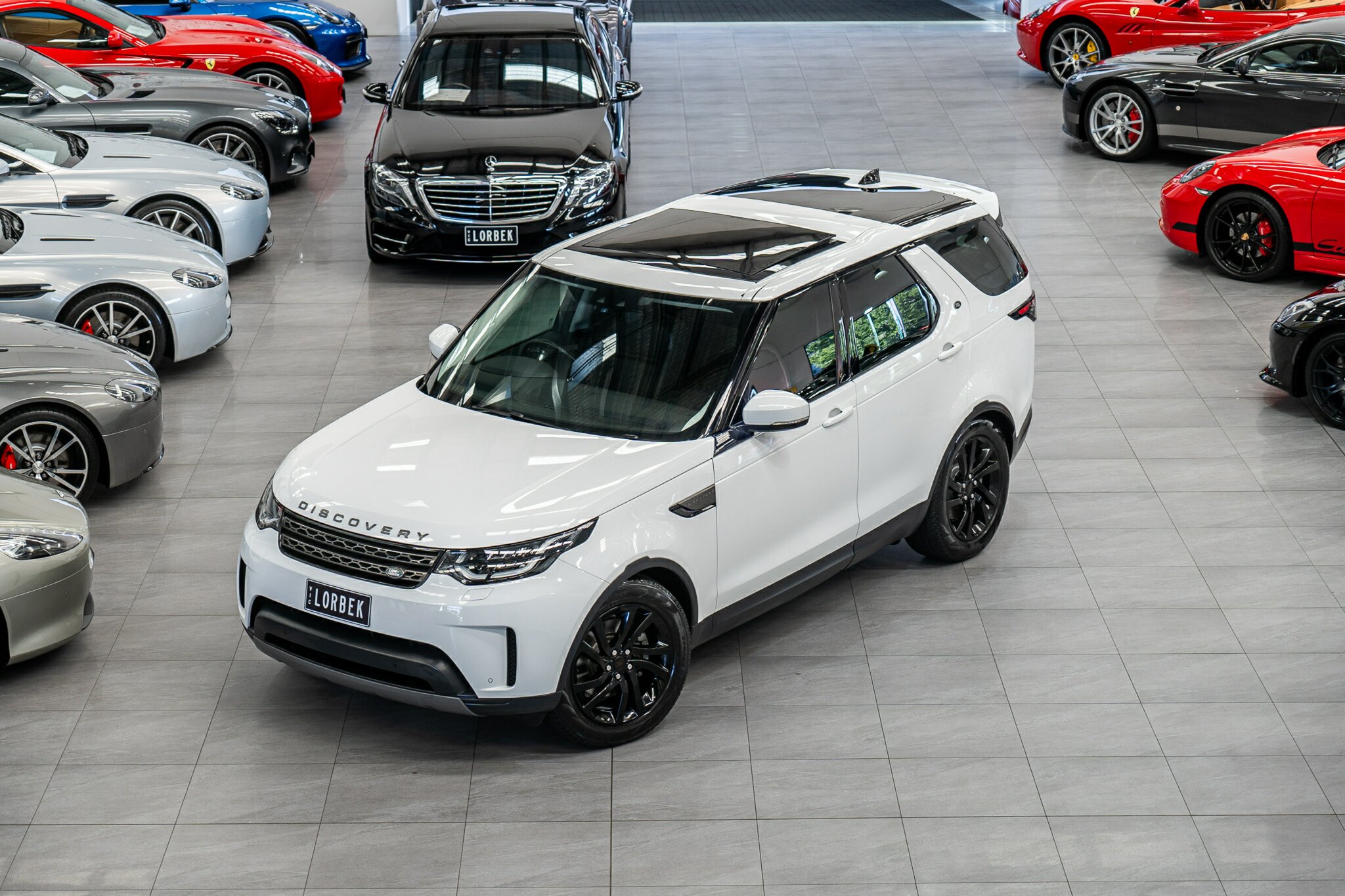 2017 LAND ROVER DISCOVERY MY17 TD6 SE 8 SP AUTOMATIC 4D WAGON