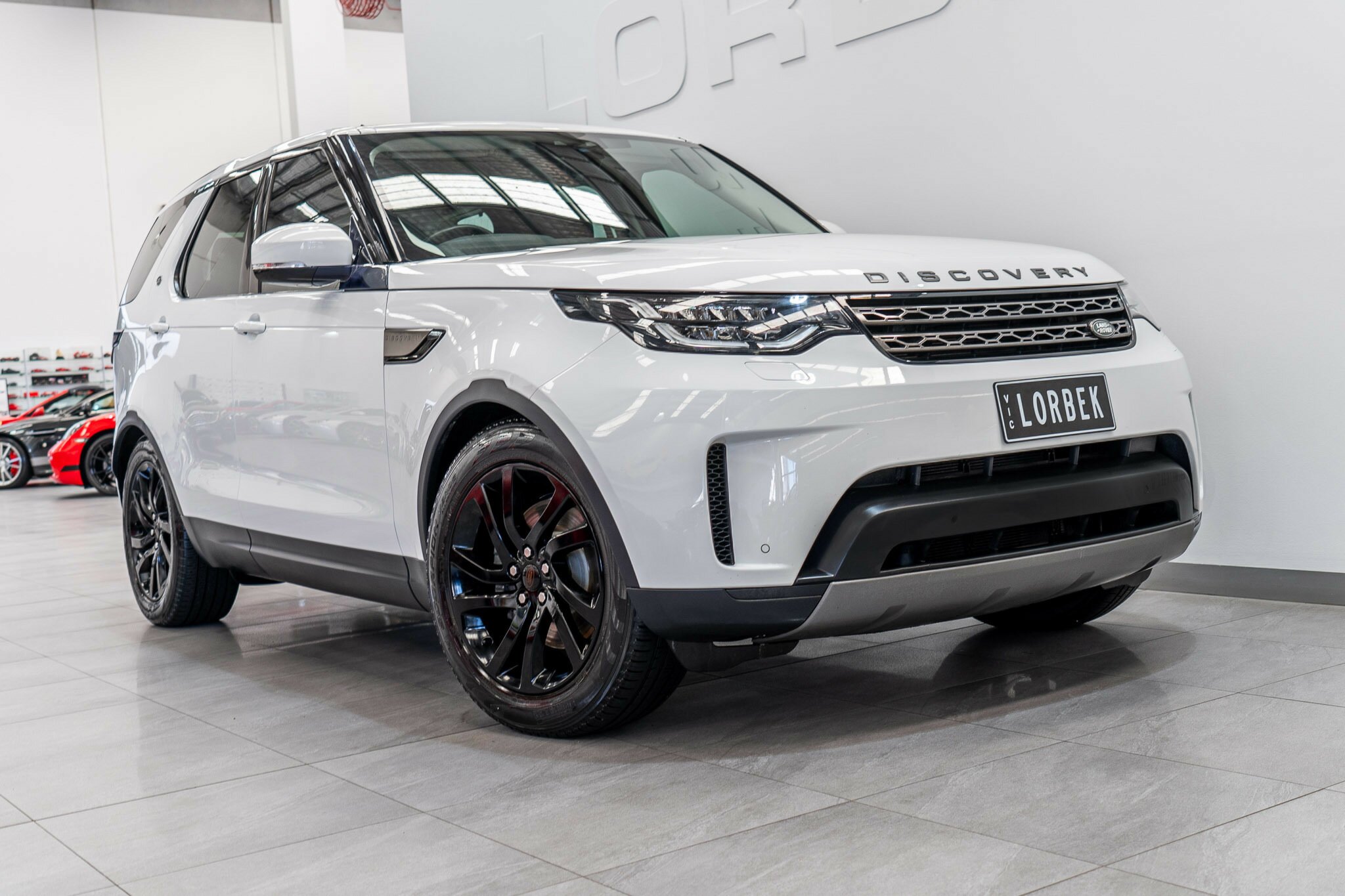2017 LAND ROVER DISCOVERY MY17 TD6 SE 8 SP AUTOMATIC 4D WAGON