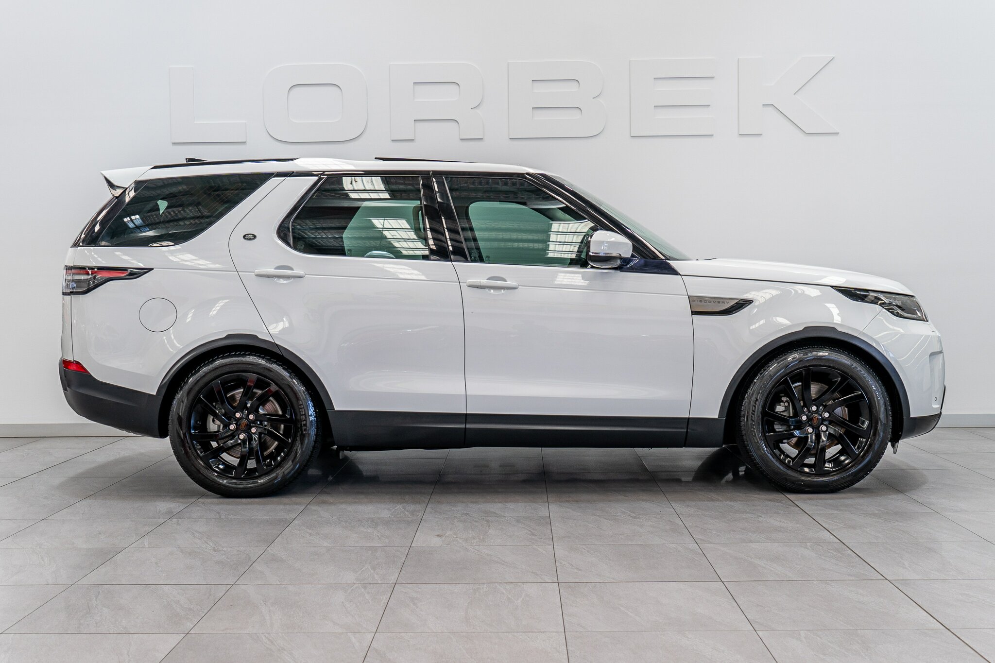 2017 LAND ROVER DISCOVERY MY17 TD6 SE 8 SP AUTOMATIC 4D WAGON