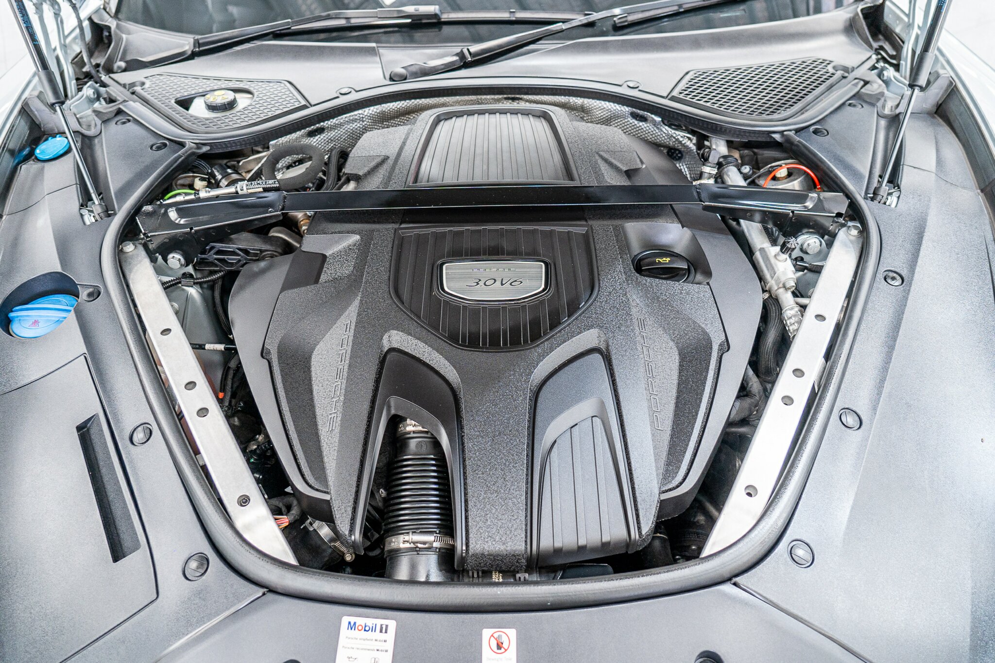 2017 PORSCHE PANAMERA 971 97A 8 SP AUTOMATIC 4D COUPE
